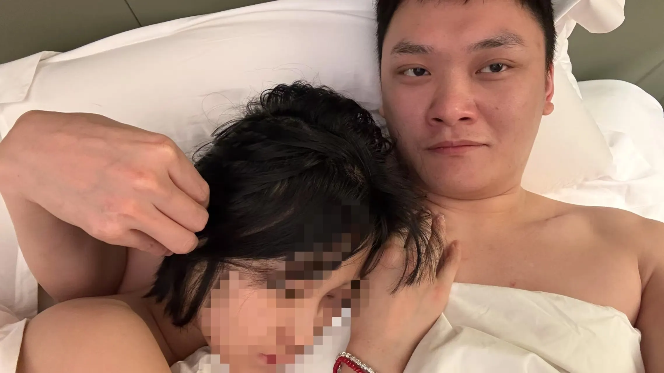 前小米總監馮德兵捲入婚外情醜聞。（圖／翻攝自微博）