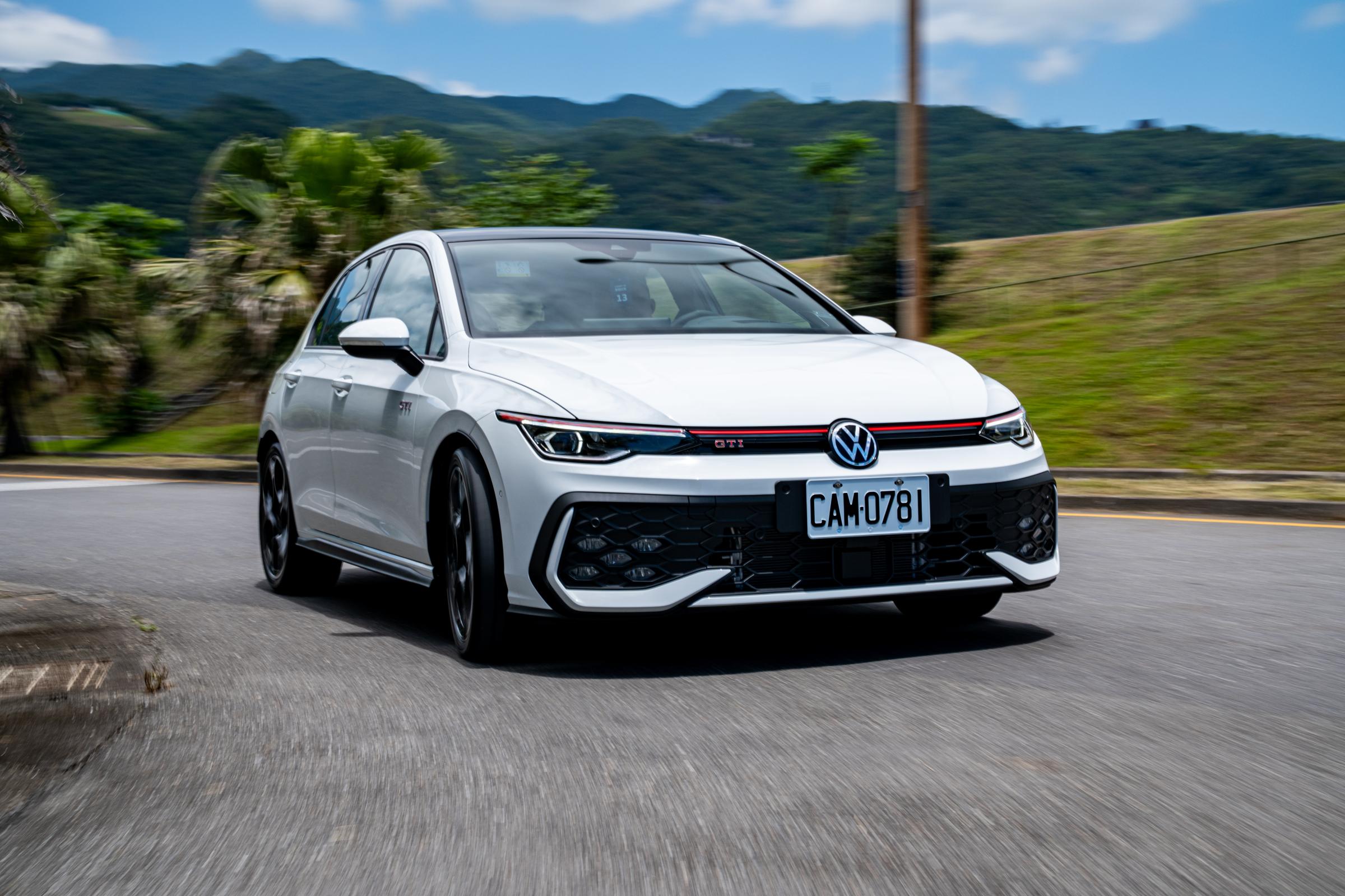 20250629-GTI不只是一台快車，更是一台兼顧實用性的多功能鋼砲，適合懂車又有生活的你。（劉芯衣攝）
