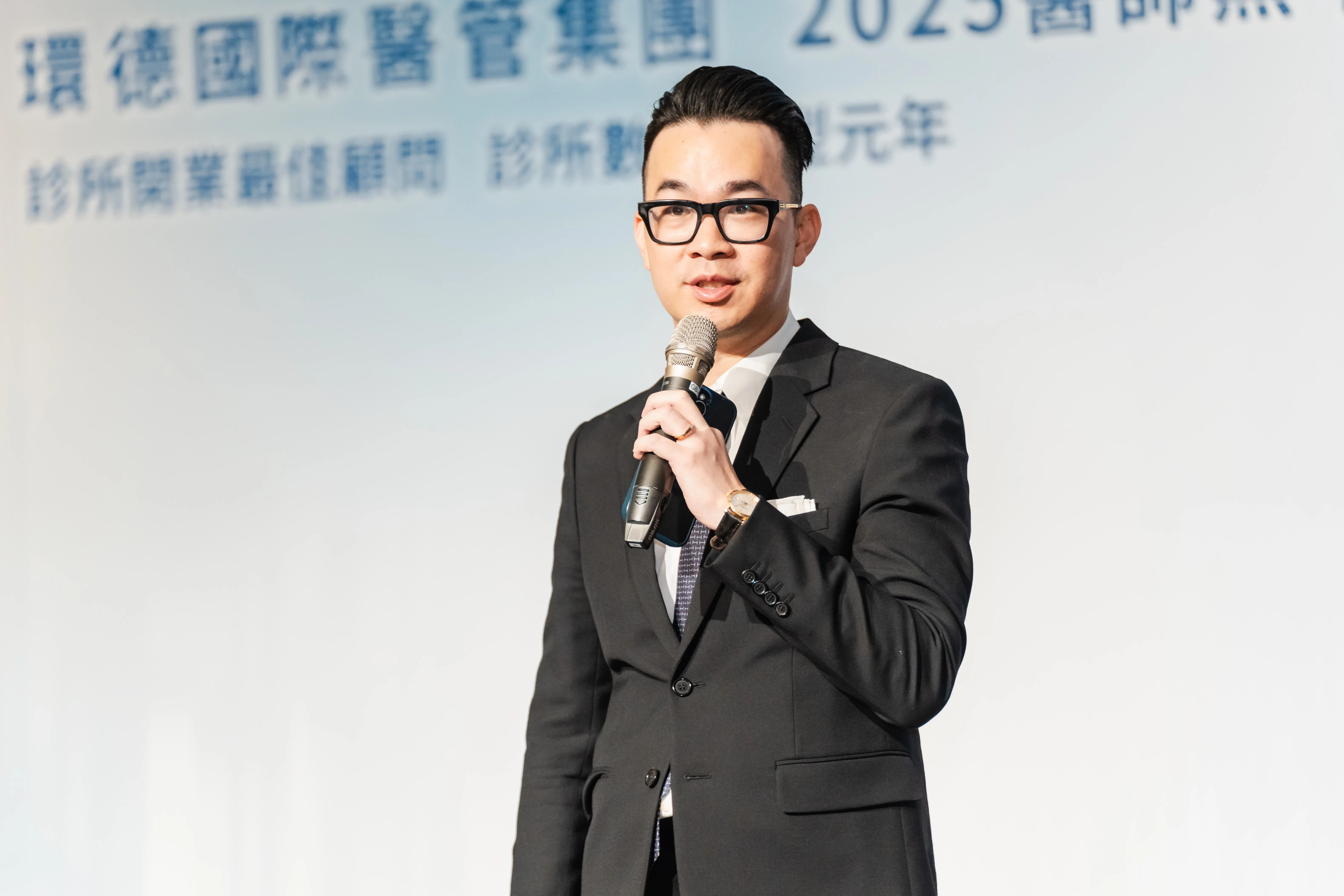 環德國際醫管集團董事長李易遠打造的管顧事業群，目前是台灣醫院診所開業最佳夥伴。（圖片來源：UDB環德國際醫管集團）