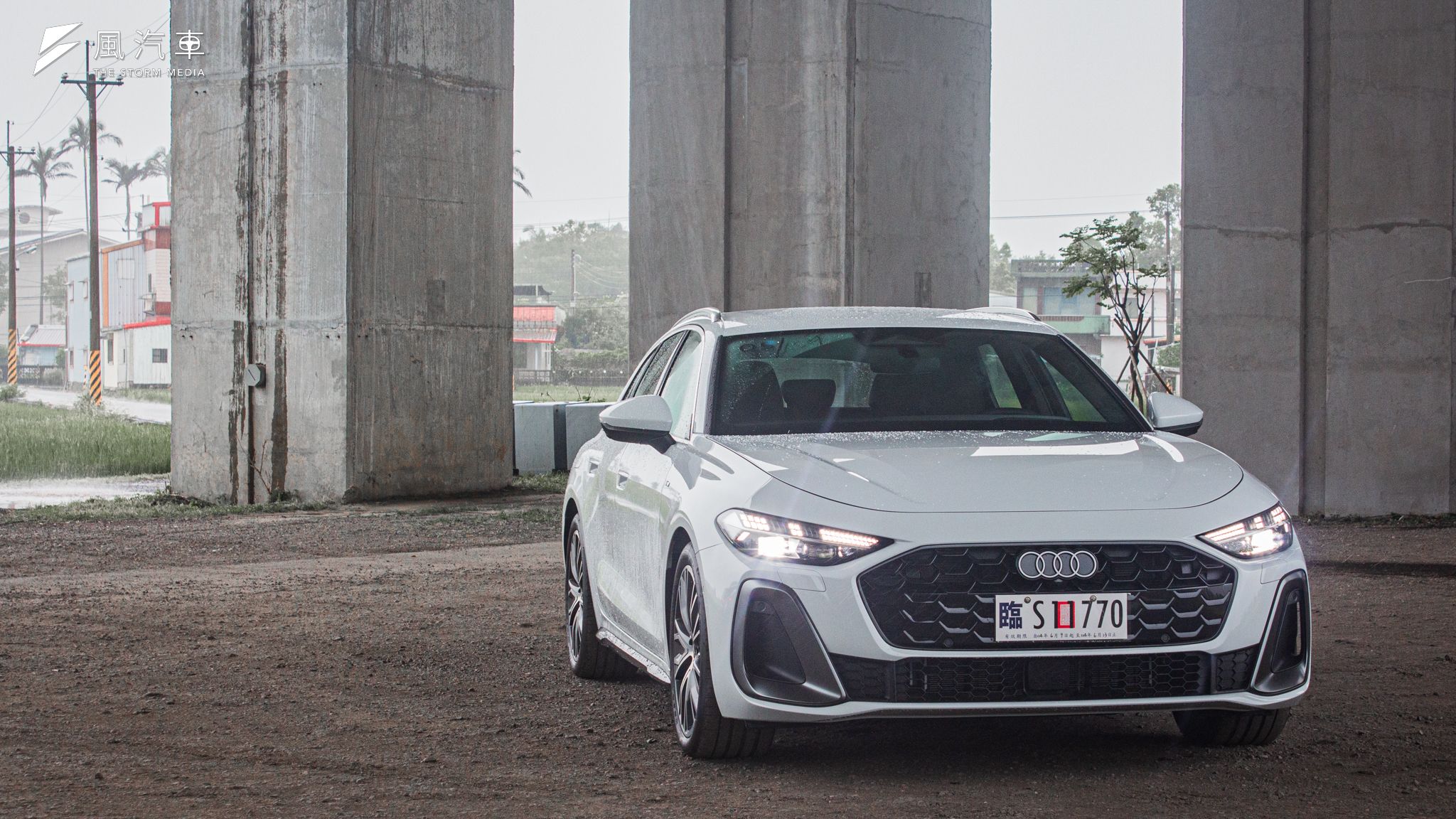 Audi A5 (B10) 擁有相當動感的造型，本來就非常搶眼的氣壩在 S-Line 套件的加持下更為乖張。