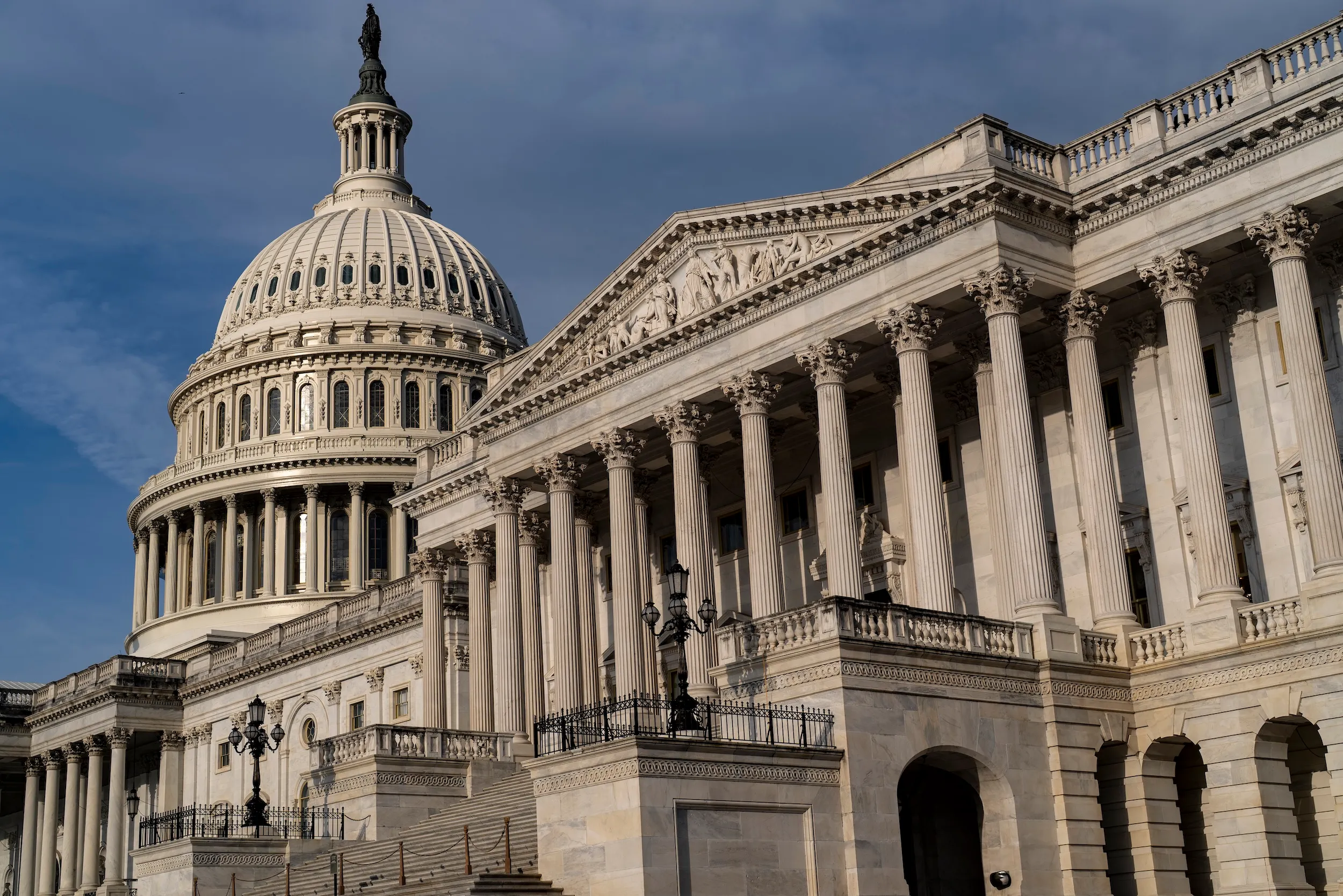 2025年6月30日，美國國會山莊一隅。共和黨人正在積極推進川普總統的大規模減稅和削減開支法案。（美聯社）