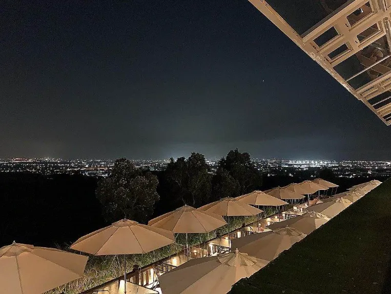 桃園蘆竹夜景推薦：星海之戀咖啡館（圖／取自IG@meimei_810618）