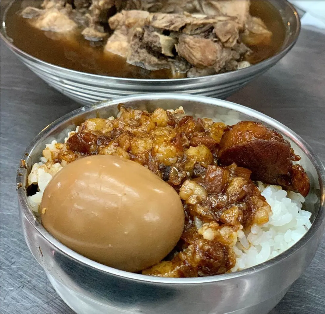 延三夜市美食美食推薦：蔘源藥頭排骨。（圖／取自IG@milokopipeng）