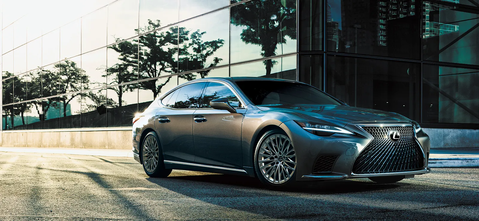 Lexus 以頂級質感及優異品質成為豪華汽車品牌中獨樹一幟的存在。( 圖片來源：Lexus )