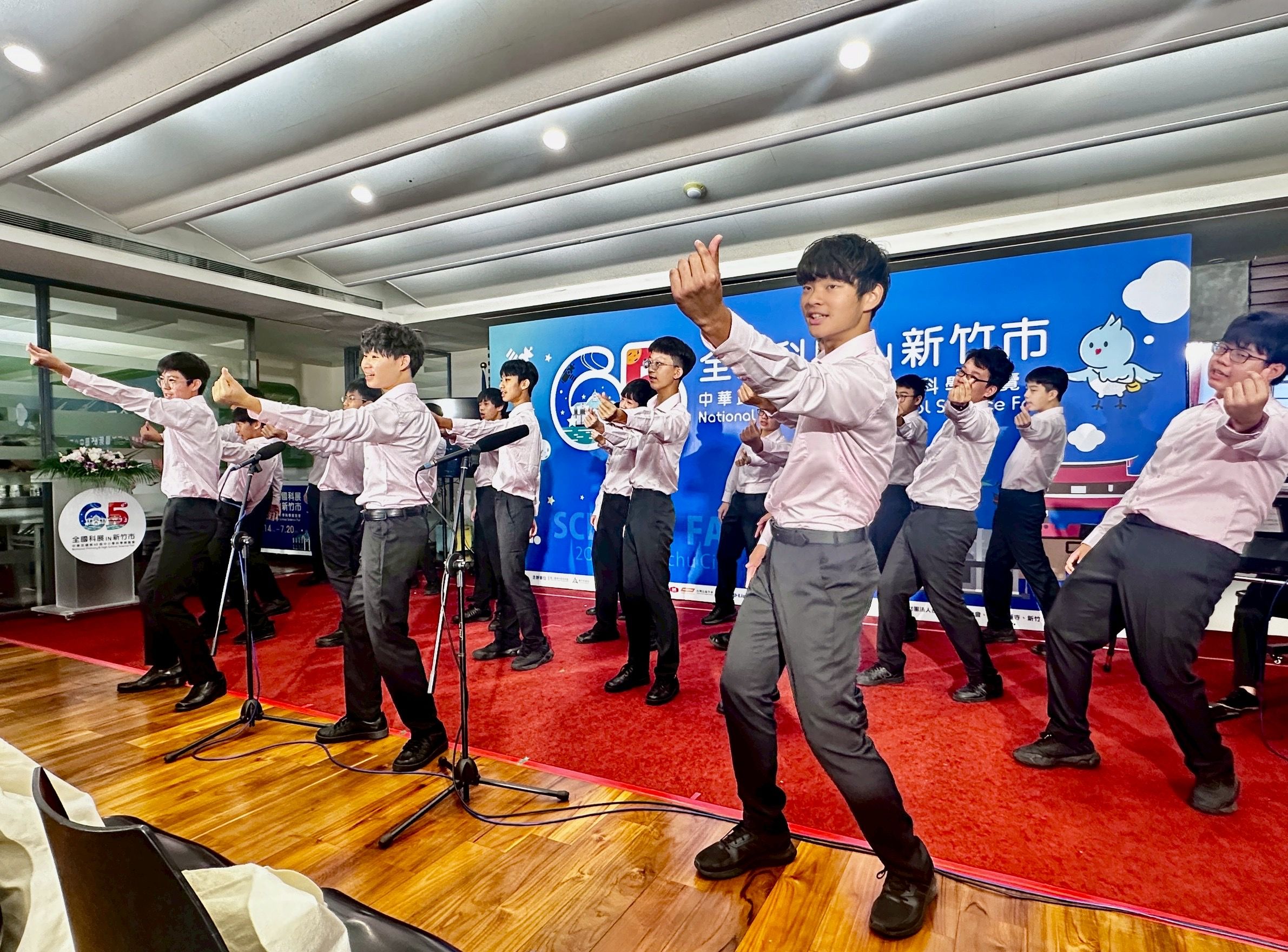新竹市立三民國中男聲合唱團表演十分吸睛。（圖／新竹市政府提供）