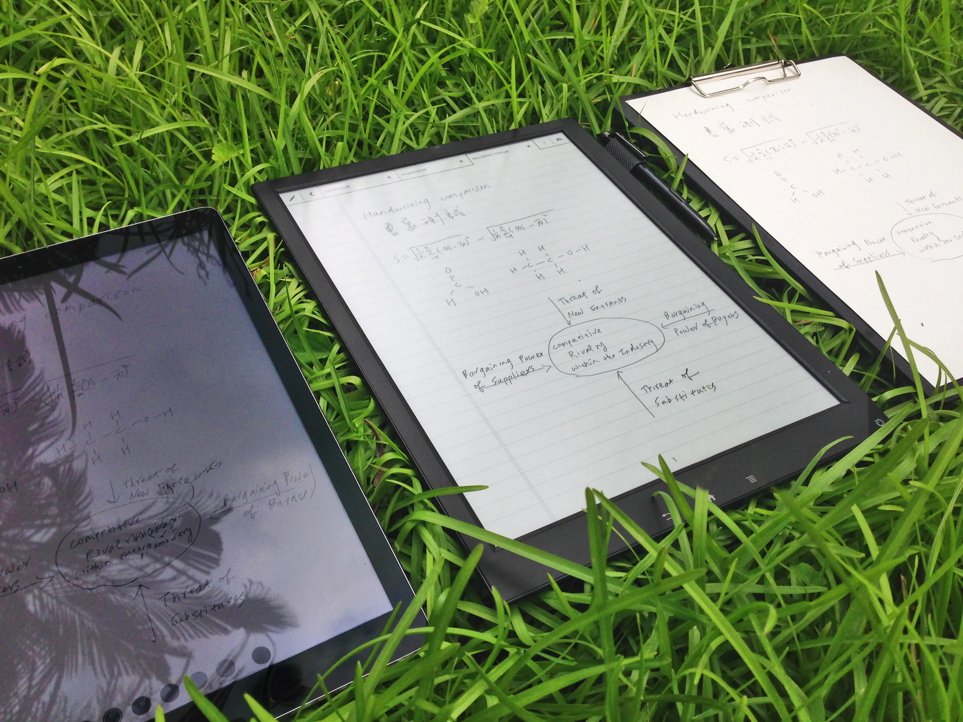 電子紙的核心概念，是模擬紙張的視覺與使用體驗。(圖片來源：元太科技)