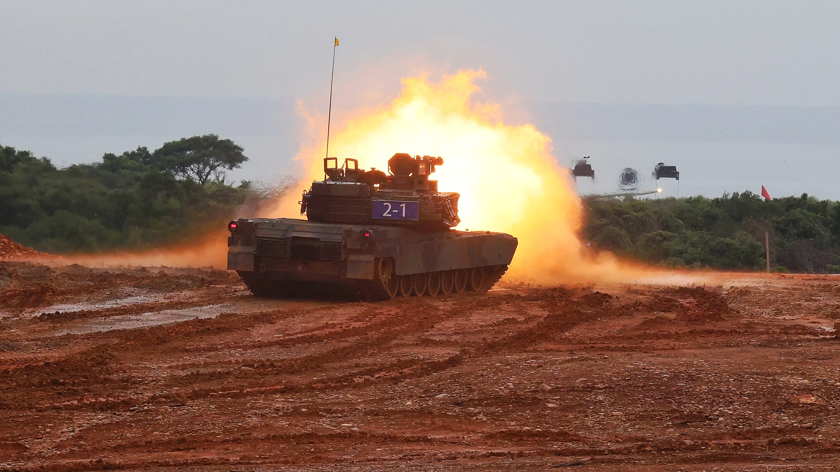 20250710-國防部10日舉行「陸軍M1A2T新式戰車換裝訓練實彈射撃」。（柯承惠攝）
