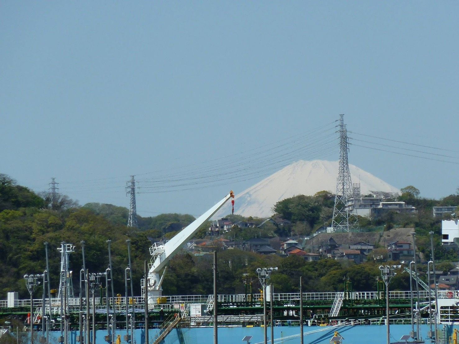 20250710-富士山與橫須賀港。（楊舒媚攝)