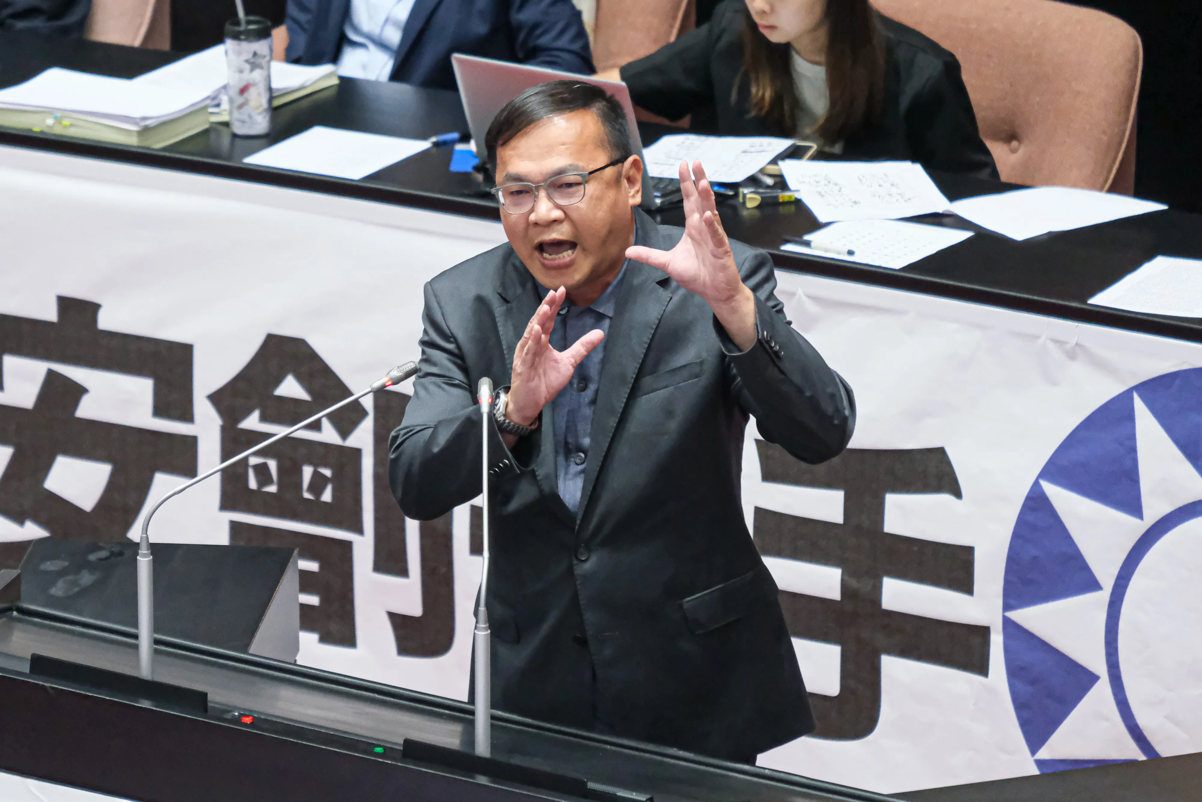 20250711-民進黨立委王義川11日於立法院進行發言。（劉偉宏攝）