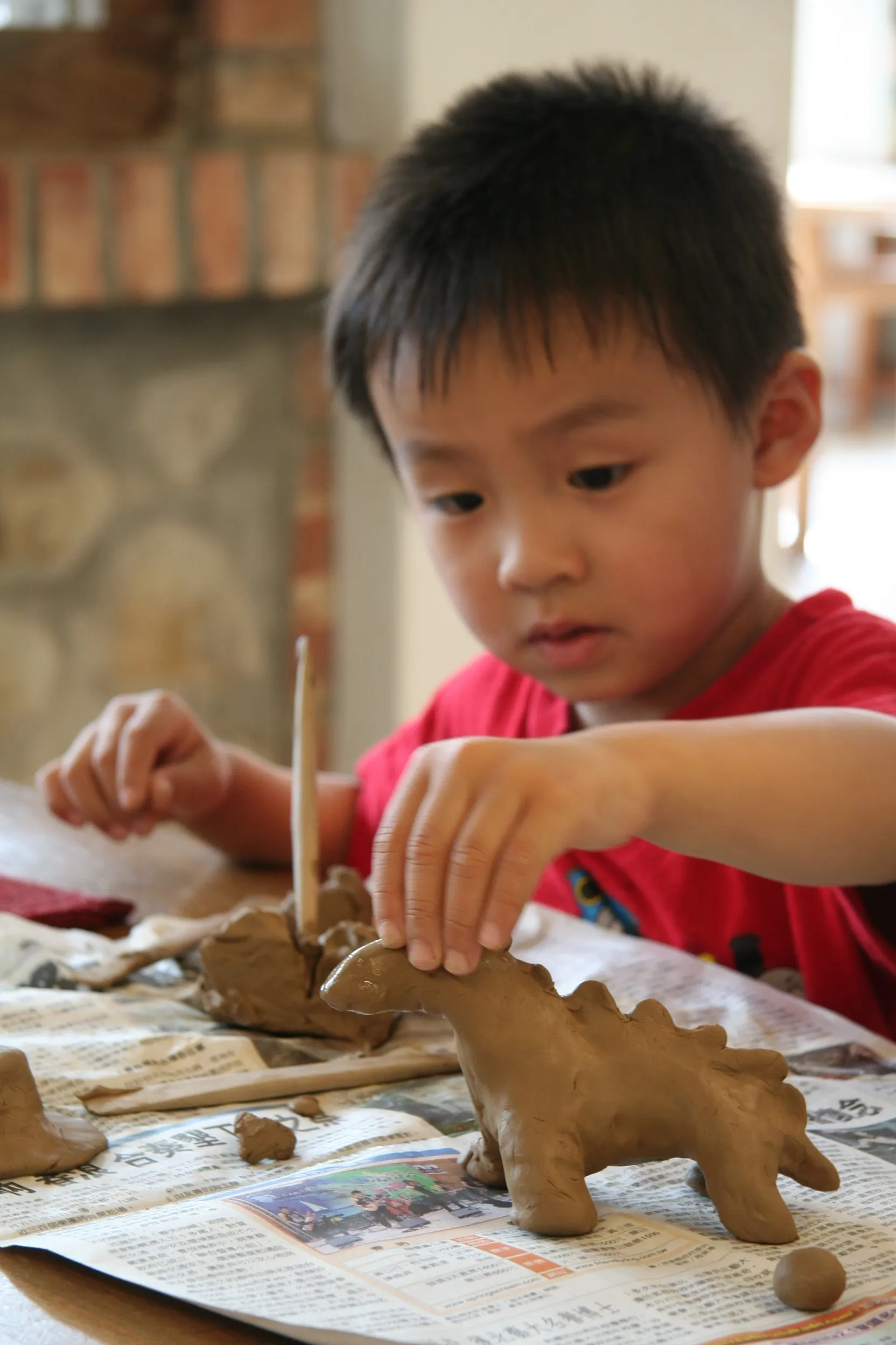 20250711-苗栗縣苑裡鎮華陶窯將於7月16日起，於每周三推出「小小陶藝家」親子友善創意捏陶活動、周四推出「小小陶花園」綠意小盆栽共創活動。（華陶窯提供）