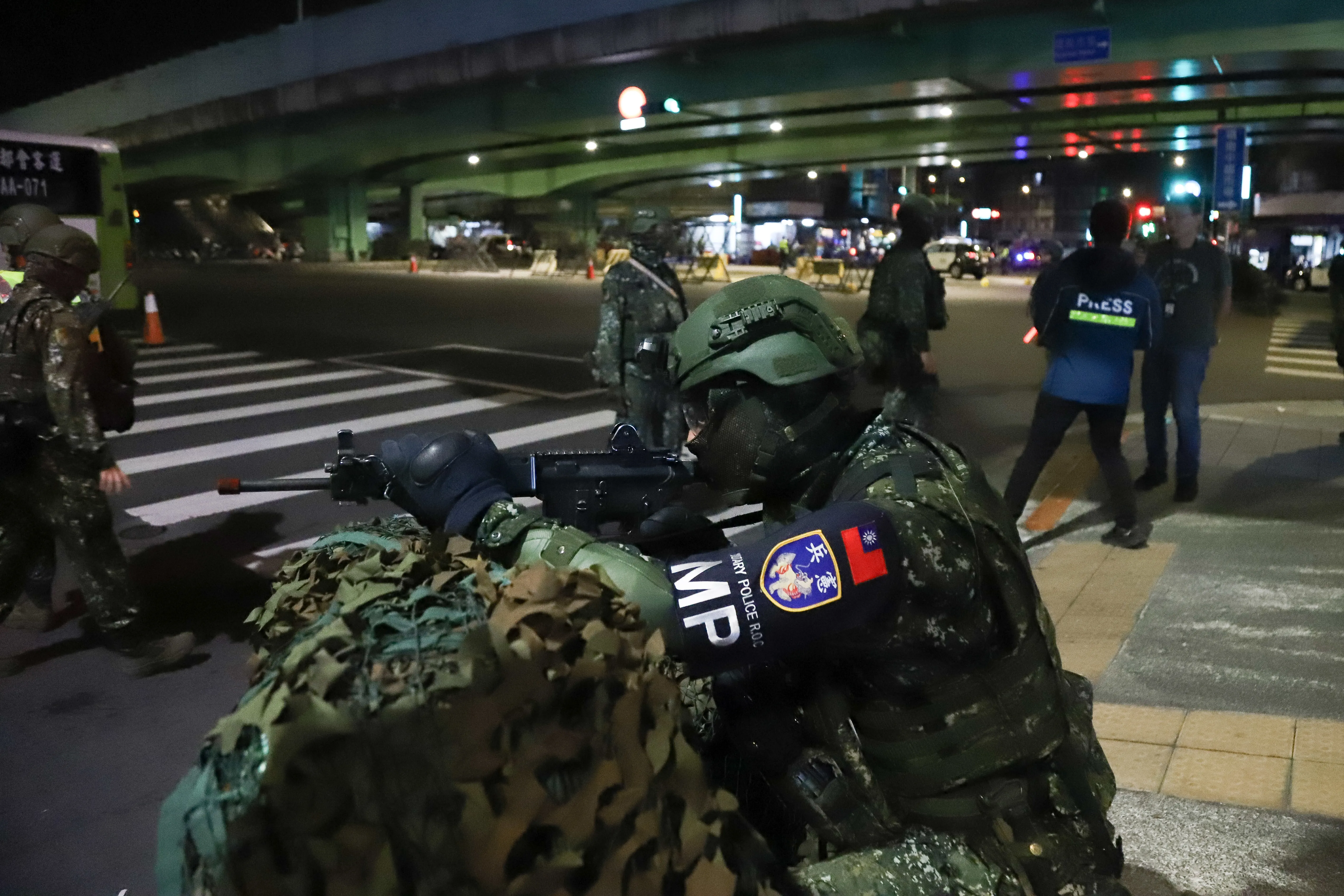 20250715-漢光41号演習憲兵司令部により実施される橋梁守備及び拠点群作戦リアル演習。（陳品佑撮影）