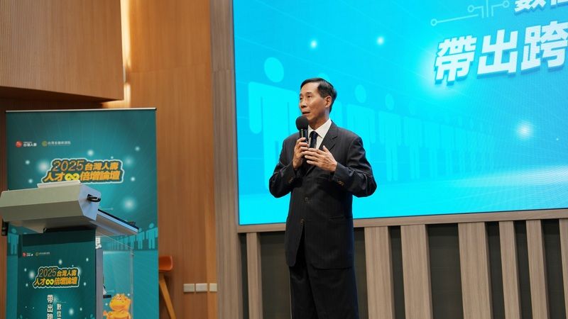 台灣人壽莊中慶總經理宣示「台灣第一」願景，將開發新賽道倍增業務團隊。(圖/台灣人壽提供)