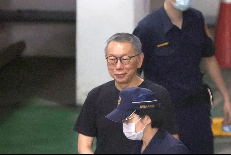 前台北市長柯文哲因京華城案已經被羈押近十一個月。（陳佩琪臉書）
