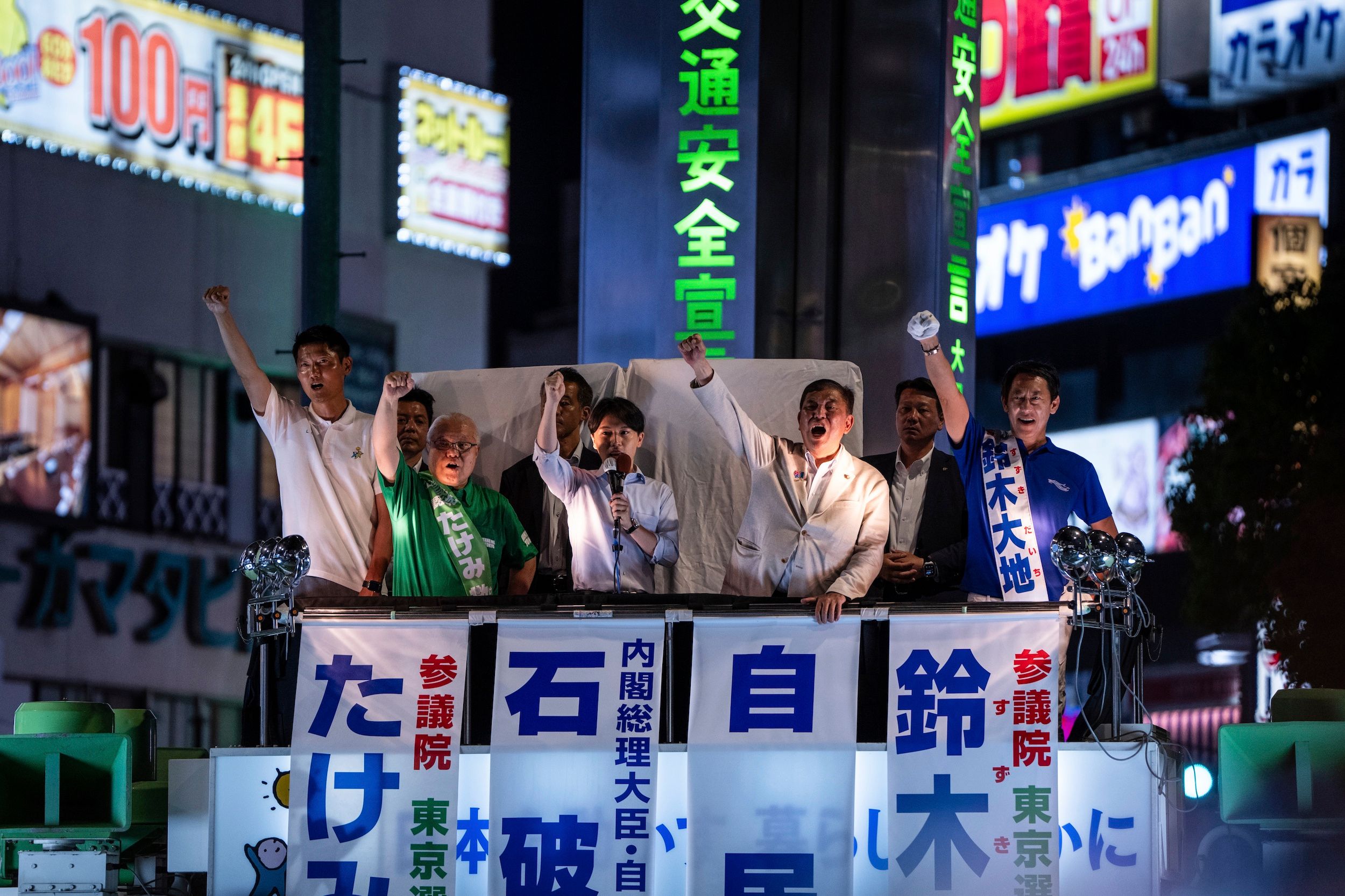 2025年7月19日、日本の首相石破茂氏が東京の街頭で選挙運動を行う。（AP通信）