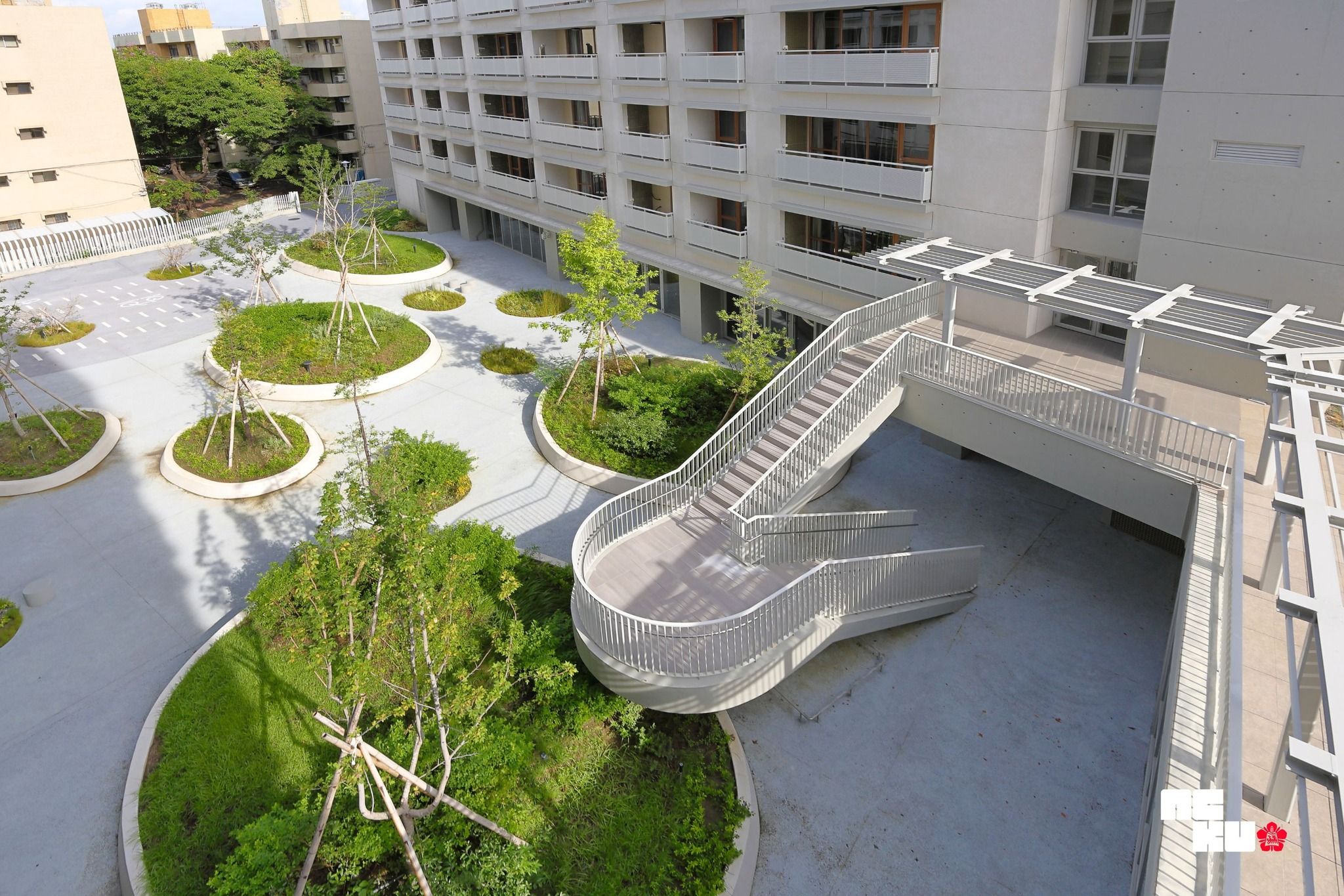 東寧學生宿舍融合簡約美學與功能設計，更設有多元生活空間。（圖／翻攝自國立成功大學臉書）