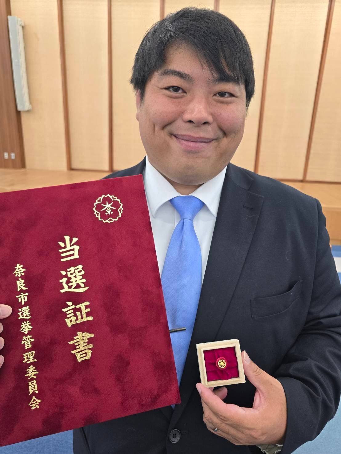 自称「迷惑系」ユーチューバーの原田将大氏。鹿の件で中国人観光客と対立していたが、今回奈良市議に当選した