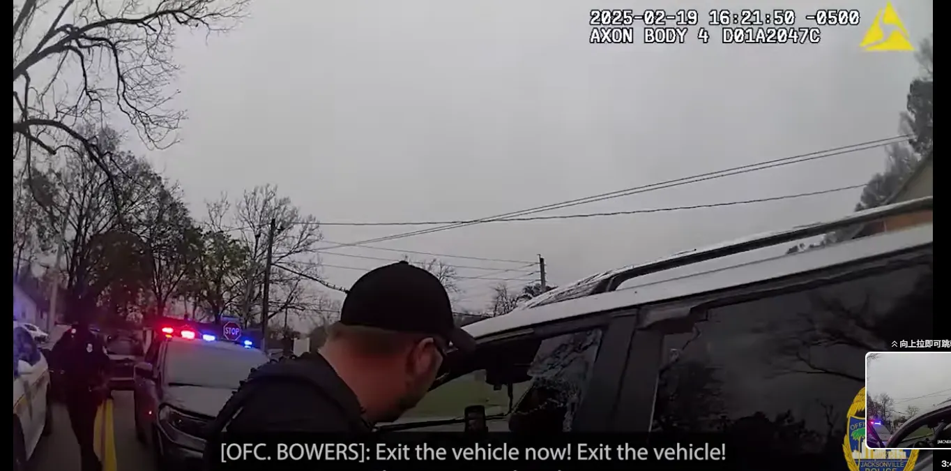 美國佛州發生警察暴力執法對待非裔駕駛。（翻攝自Action News Jax、ABC影片）
