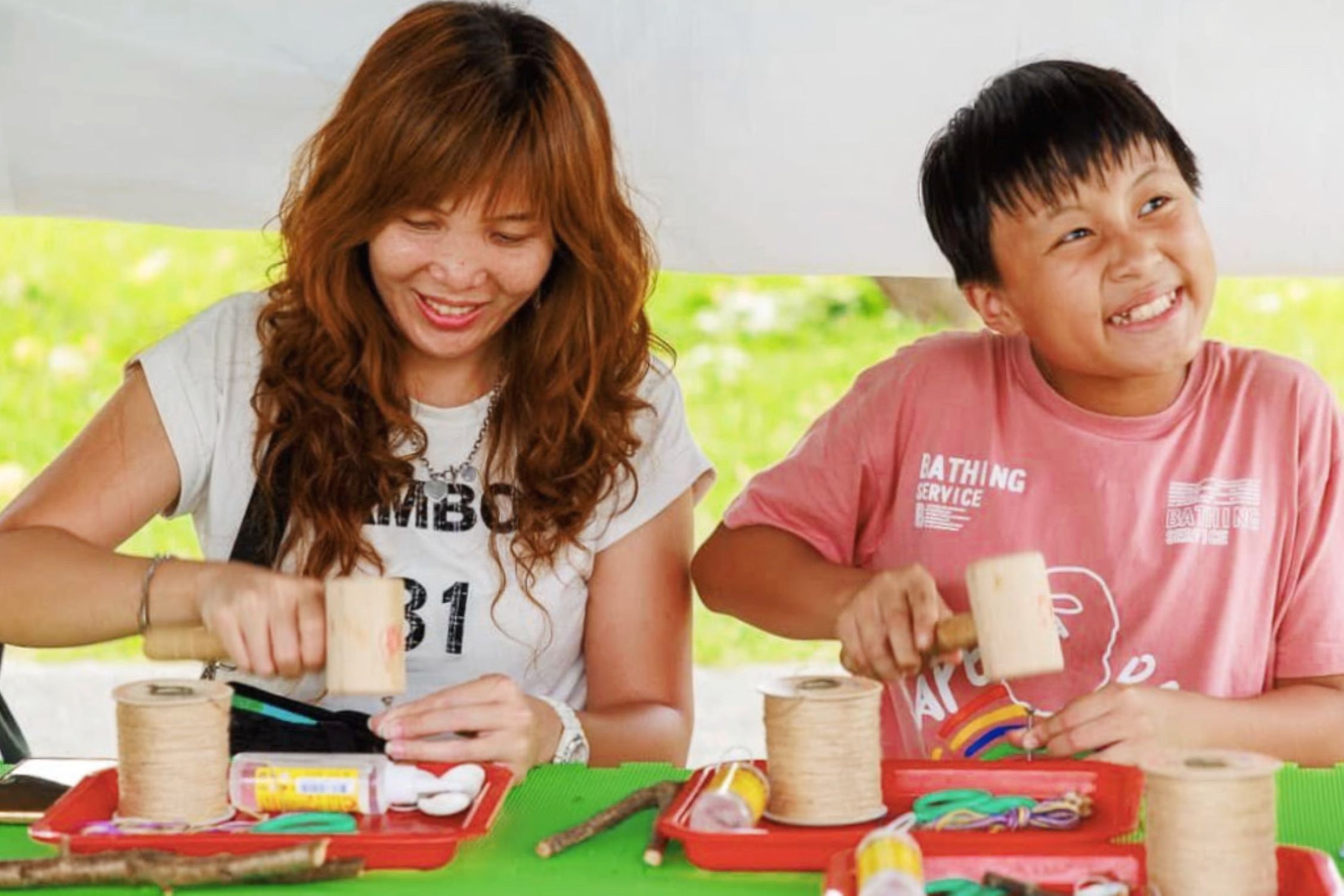 「衣起南島探險趣」闖關活動有機會獲得專屬圖騰手機背帶及豐富大獎。(圖/新北市立十三行博物館)