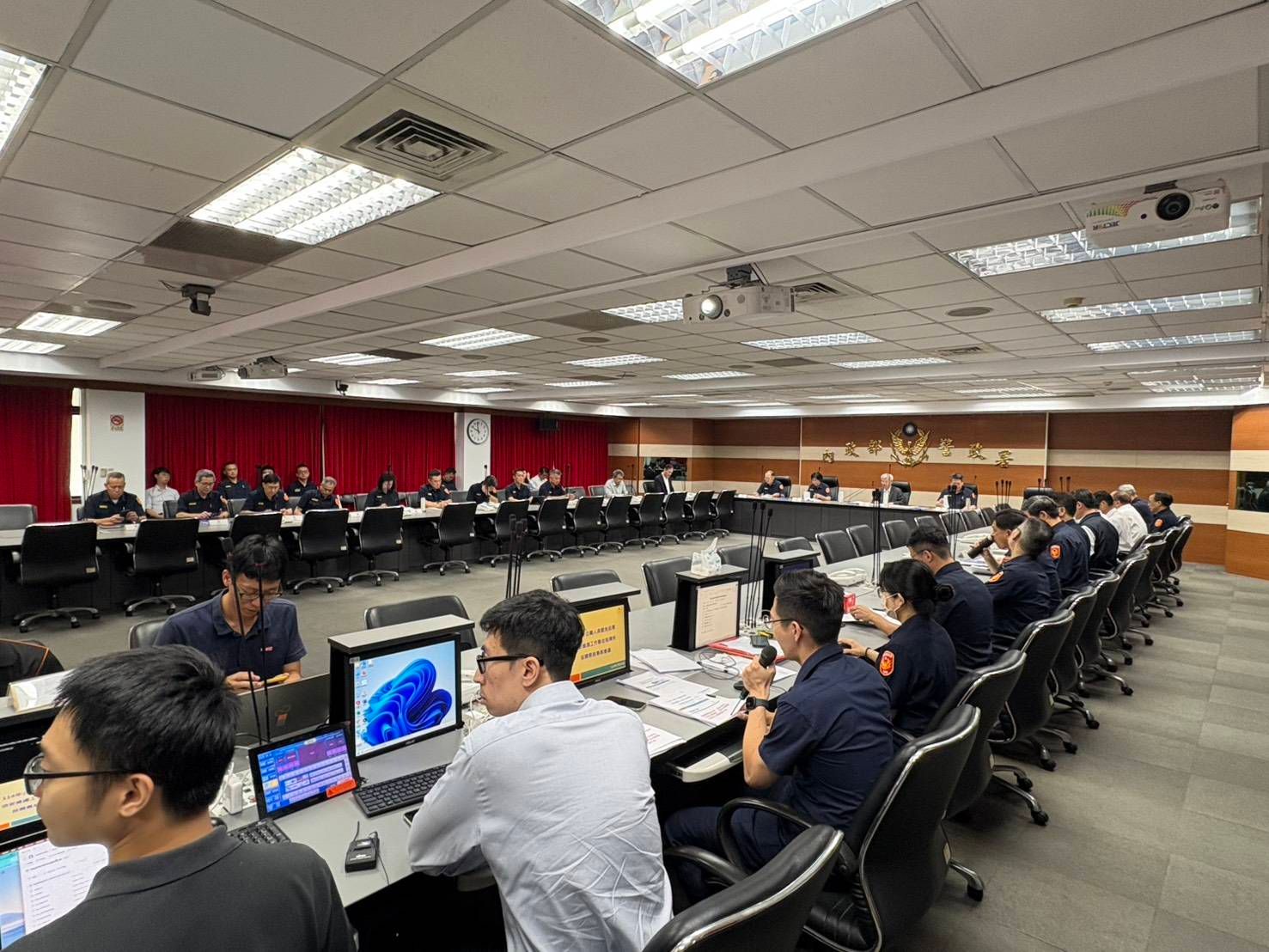 20250724-大罷免投開票倒數2天，內政部警政署長張榮興24日召開投票前專安會議，並作出6項提示。（警政署提供）