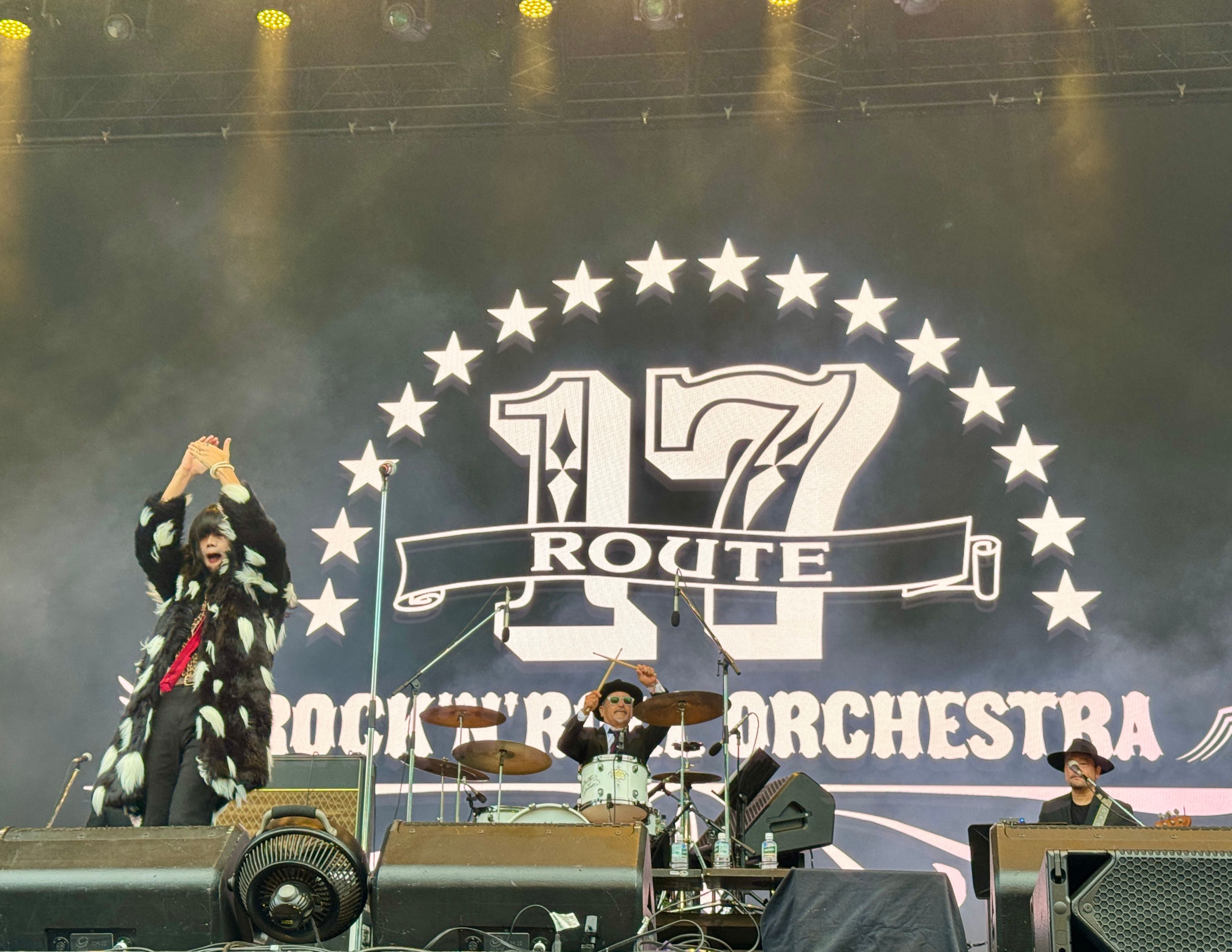 山下久美子や甲本ヒロトら豪華メンバーを迎えたROUTE 17 Rock’n’Roll Orchestraが圧巻のパフォーマンスを披露。黃信維