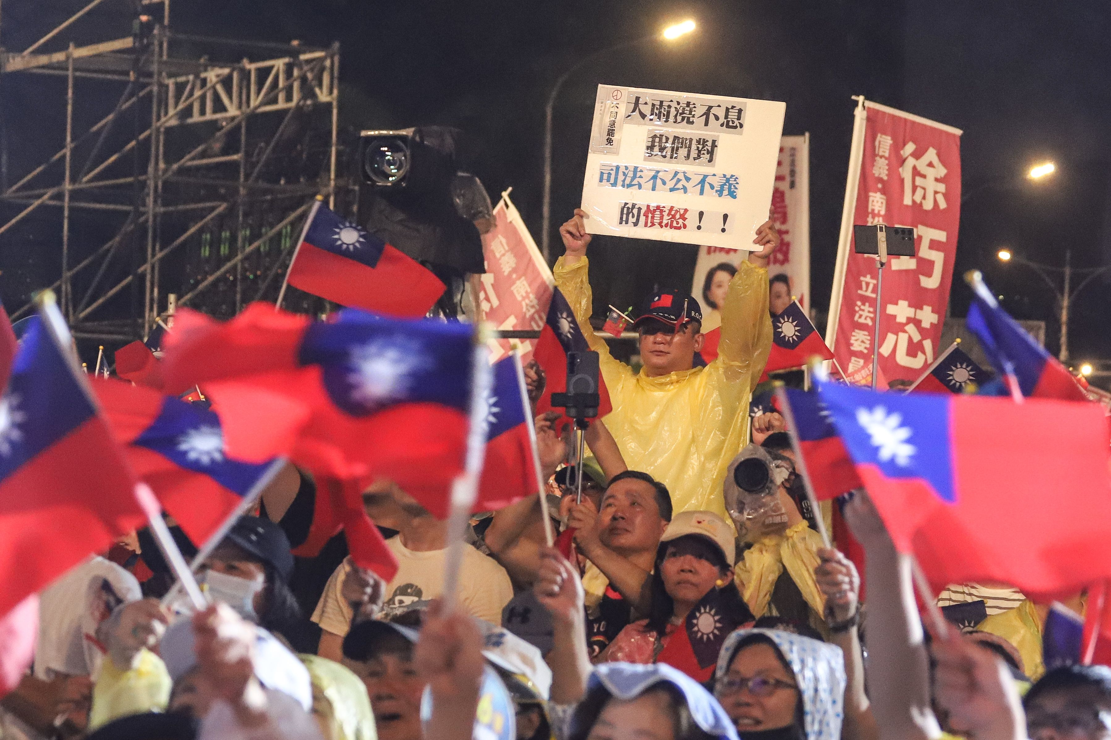 20250725-国民党凱道で行われた「不同意罷免」選前の夜。（陳品佑撮影）