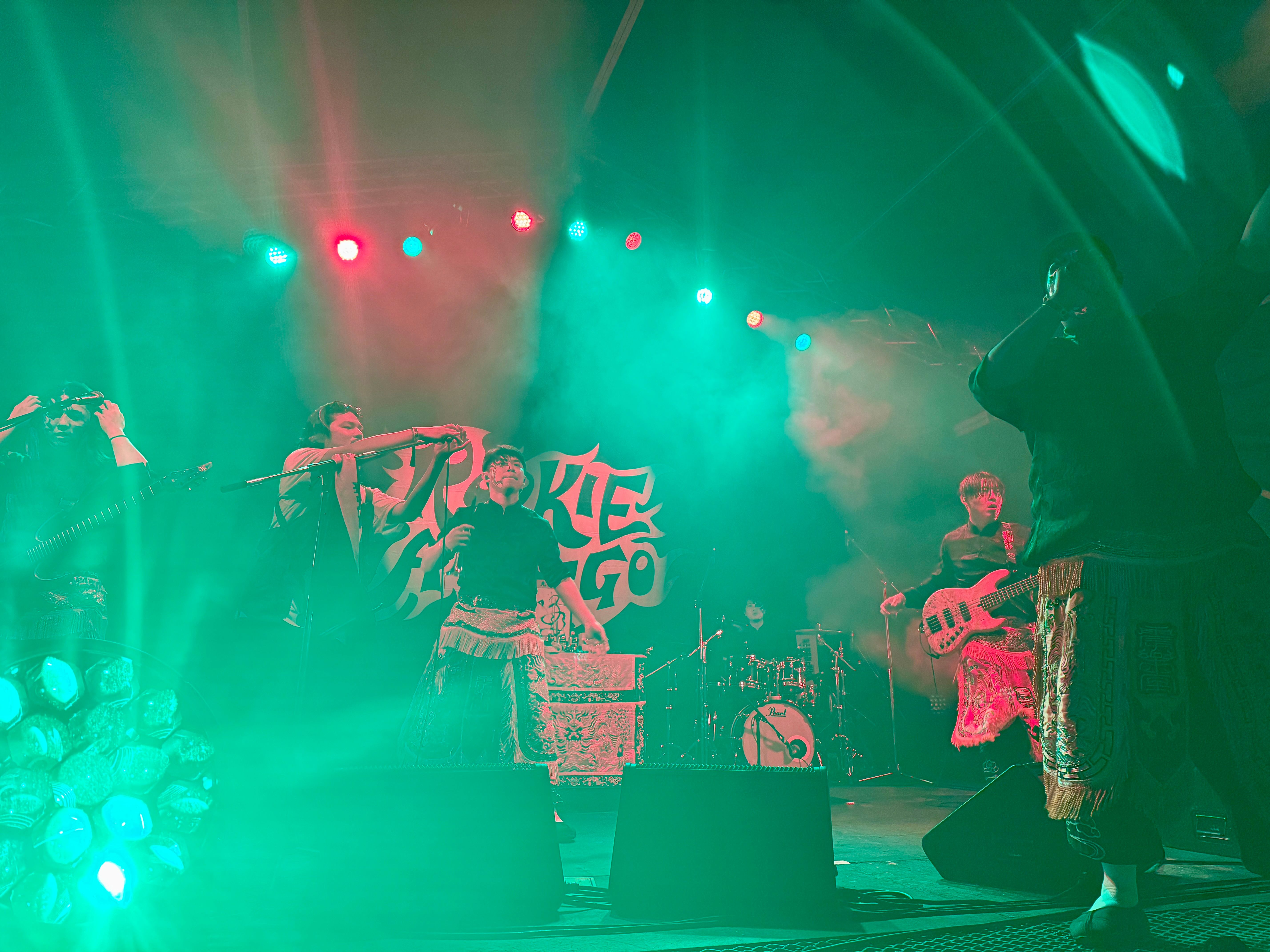 新人アーティスト枠 Rookie A Go‑Go ステージに登場した台湾のバンド震楽堂は、エネルギッシュな演奏で会場を大いに盛り上げた。黃信維
