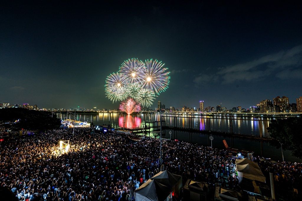 2025大稻埕夏日節が開催され、現場には6.8万人以上が訪れた。