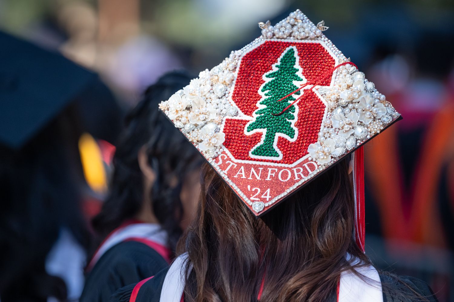 美國知名學府史丹佛大學的畢業典禮。（翻攝自學校官方粉專）