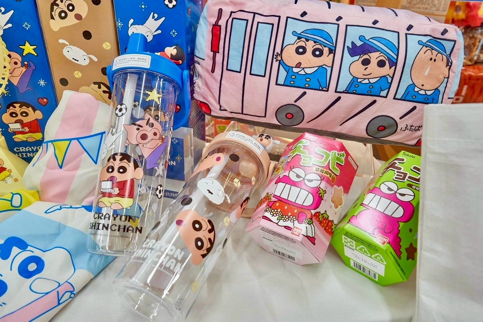 20250808-家樂福也推出最新IP聯名第二波「蠟筆小新夏日童樂會」。（家樂福提供）