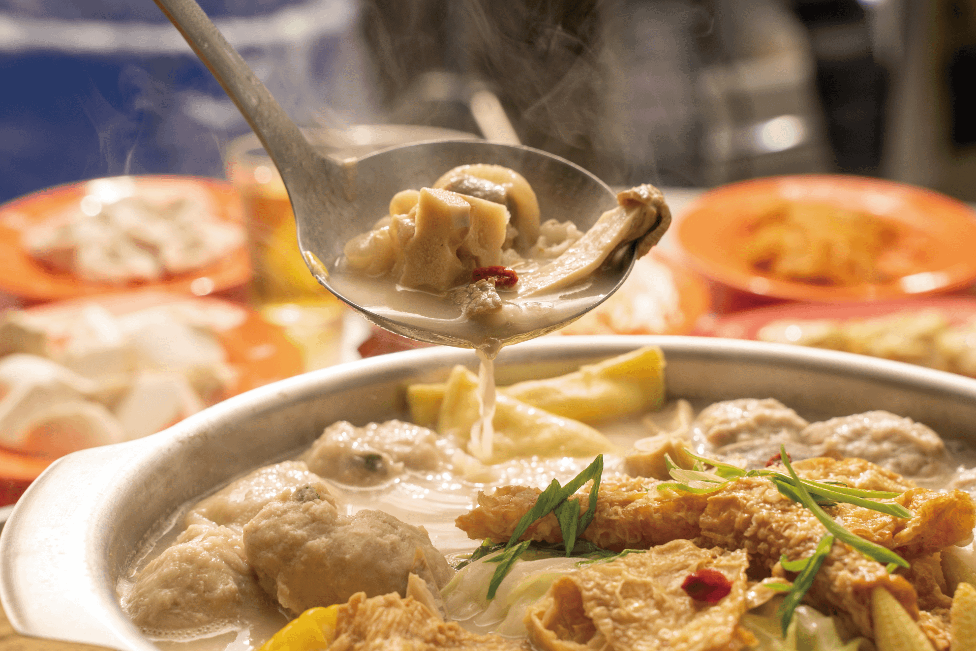 蘇記嘀兜雞經典「胡椒豬肚雞」。（圖/蘇記嘀兜雞)