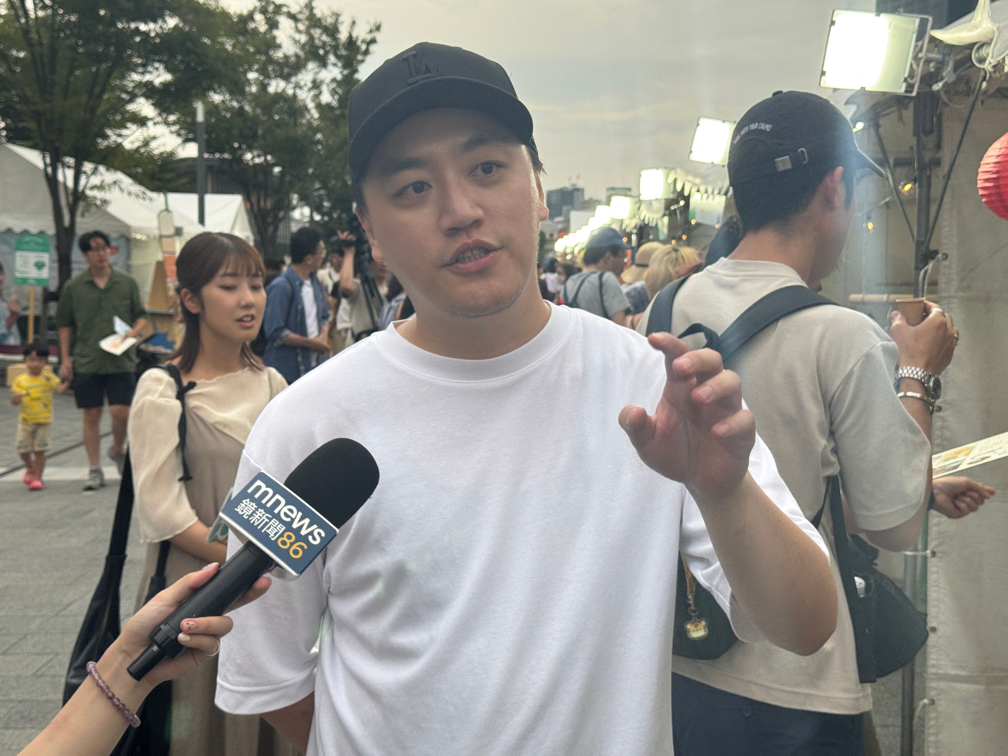 文化総会（文総）が主催する「TAIWAN PLUS 2025 台日新風」が9日午後、大阪市の中之島公園で開幕した；「連珍」。黃信維