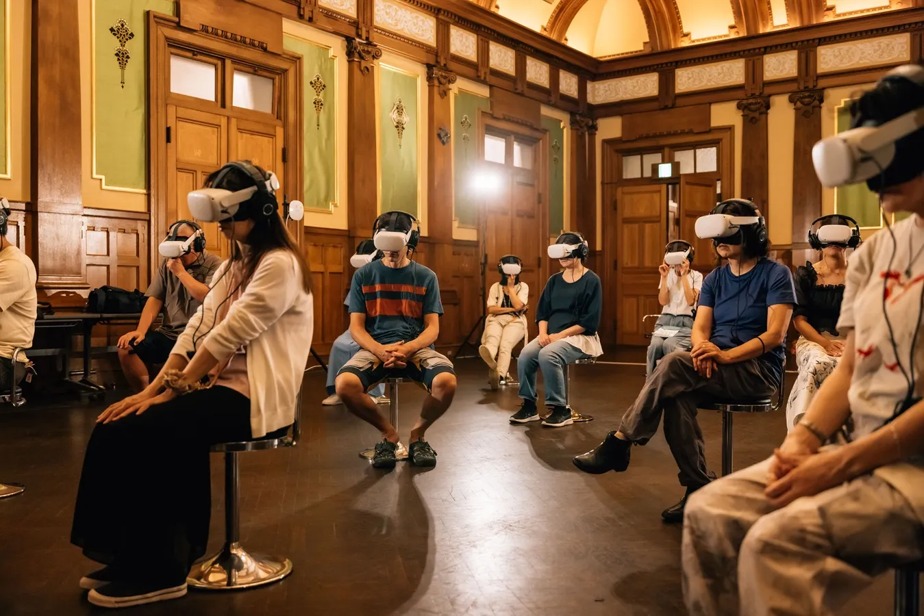 「遺留未來_VR360_播映」即日起展開為期10天、每日4場次的體驗活動，600張票券早已預約一空，但觀眾仍有機會現場候補參與。