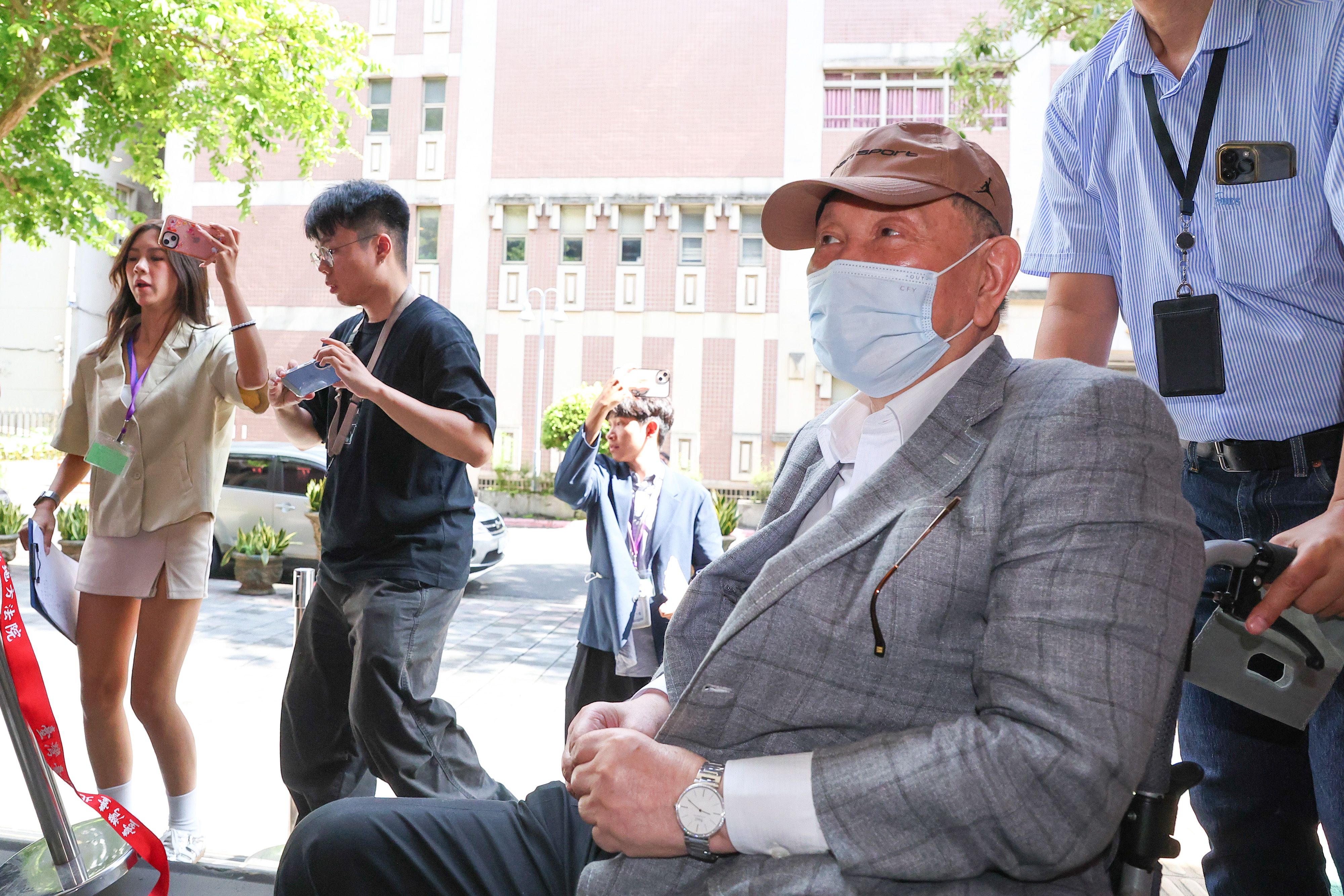 20250812-威京集團主席沈慶京12日至北院開庭。（顏麟宇攝）