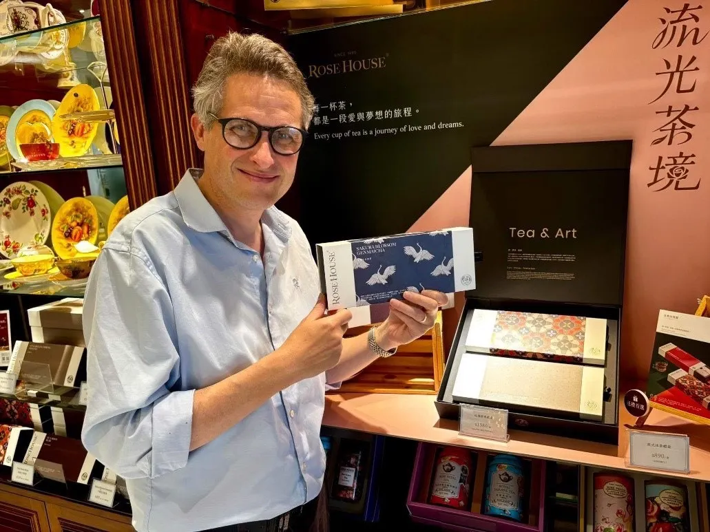 曾任國防與教育大臣英國國會議員Gavin Williamson給予古典玫瑰園最高評價。（圖/古典玫瑰園）