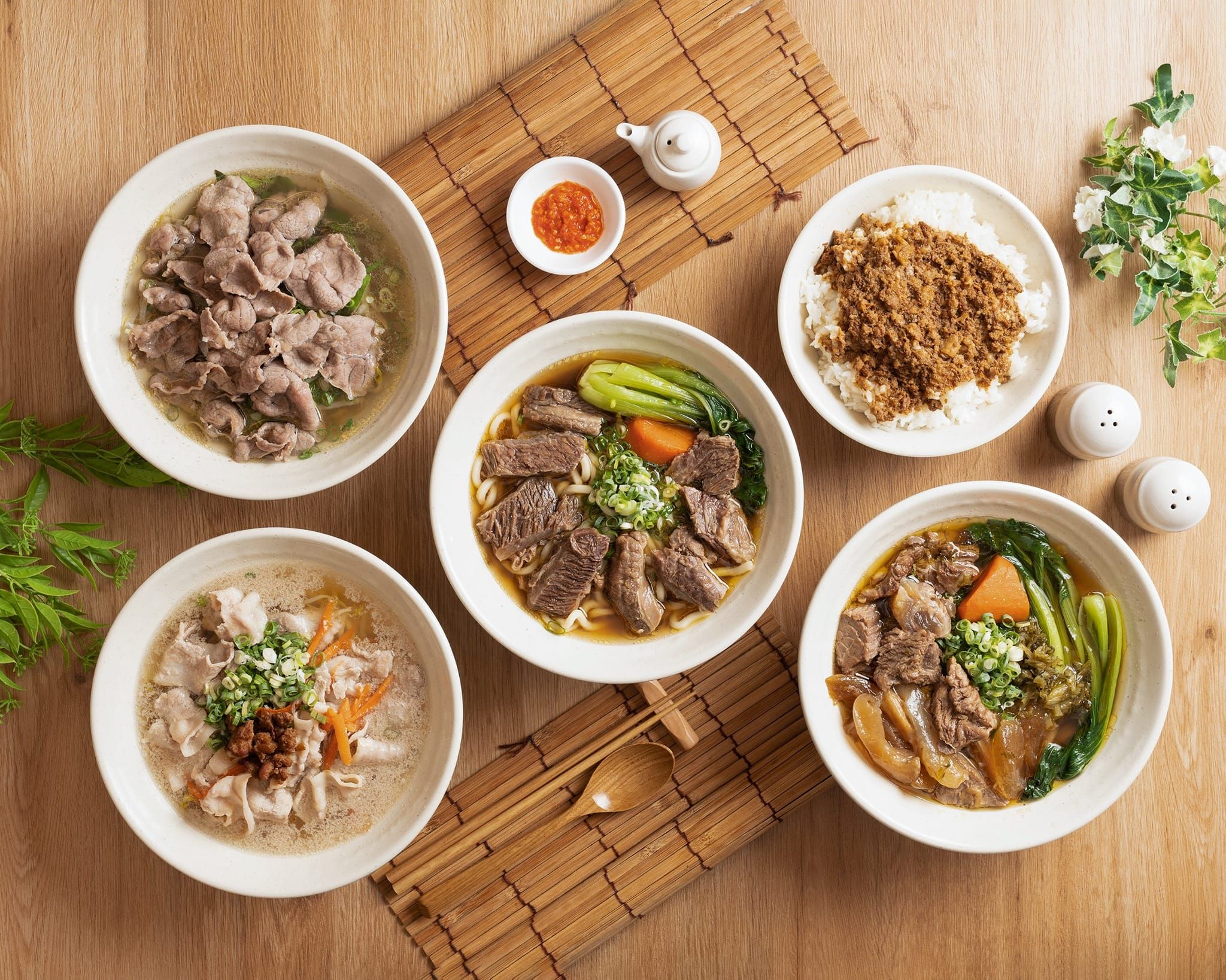 位於新竹城隍廟附近的「九添福牛肉麵館」，以特色湯底與誠意十足的肉量吸引饕客上門。（圖／店家臉書）