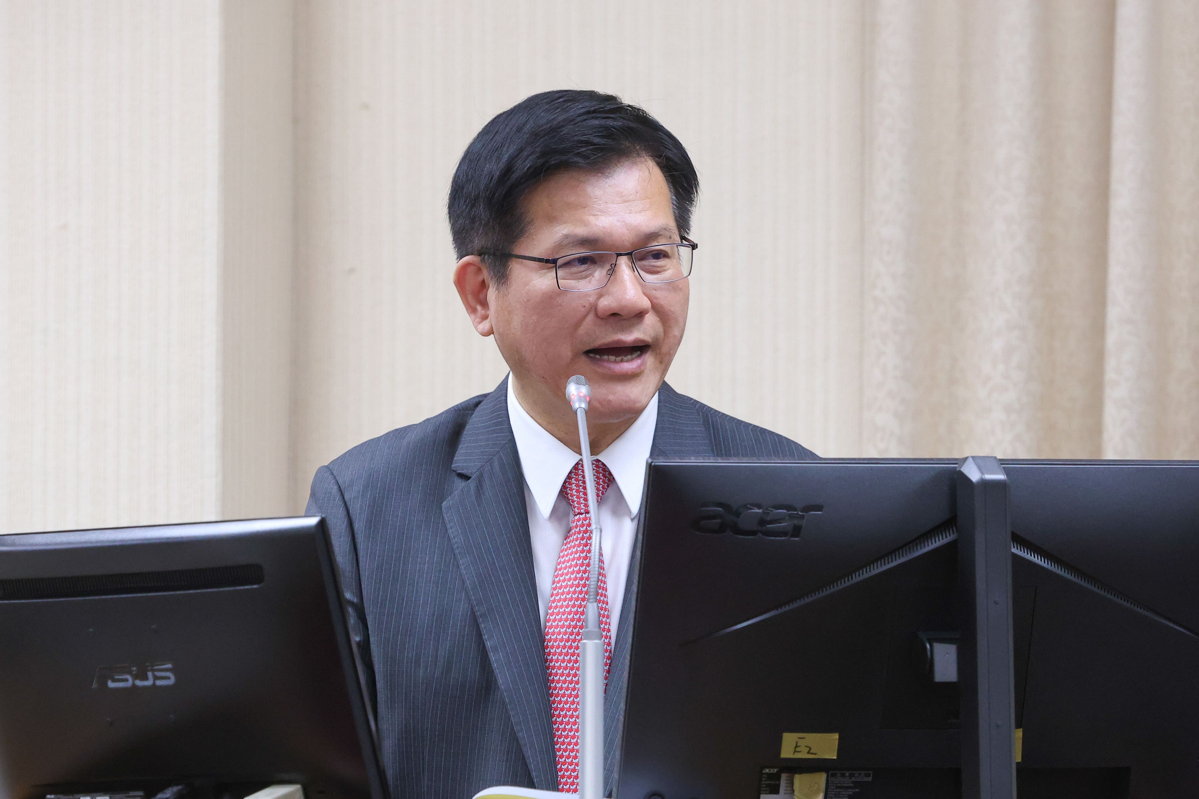 20250814-外交部長林佳龍14日於外交國防委員會備詢。（顏麟宇攝）