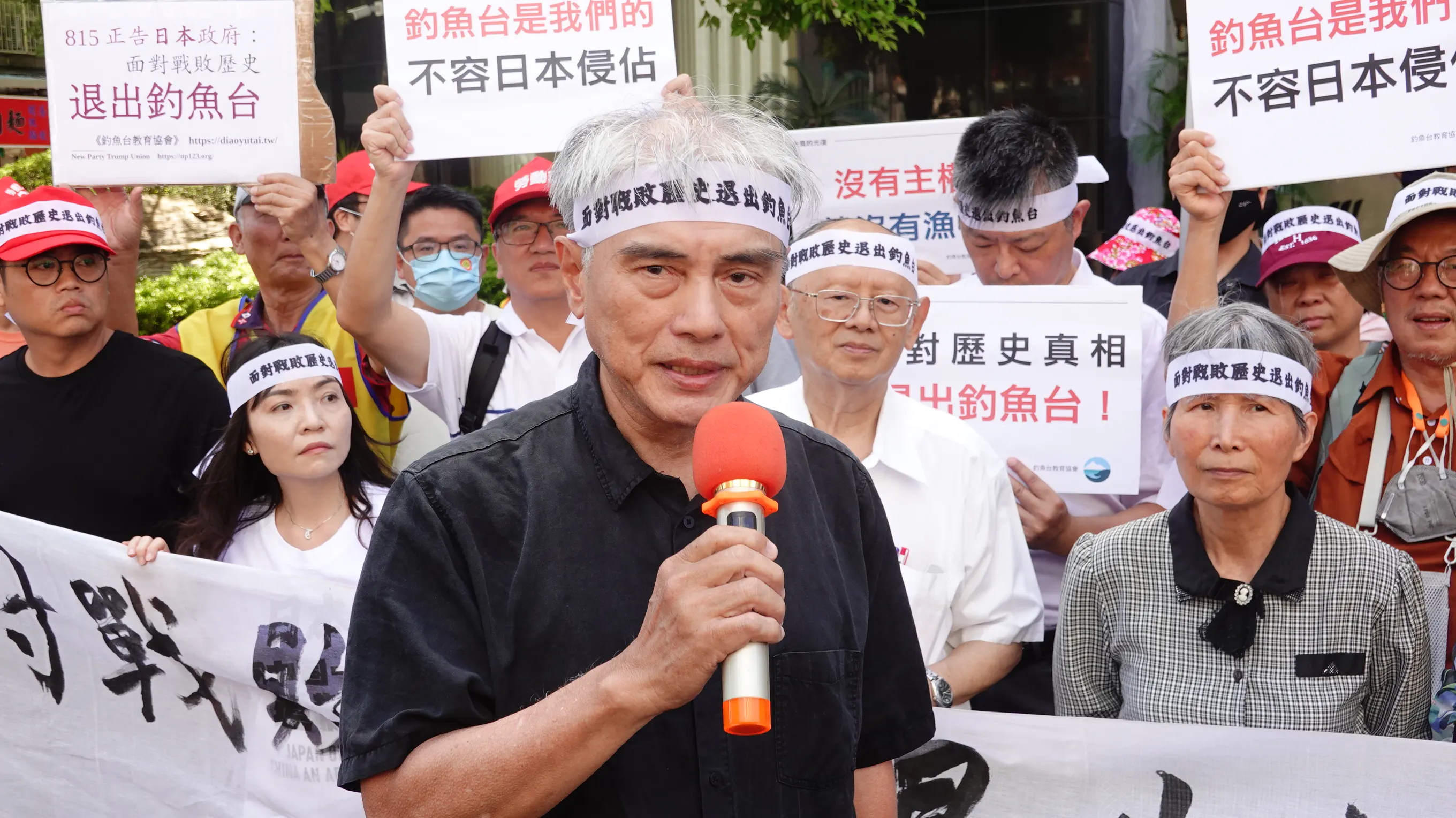 釣魚台教育協會理事長呂欽文批日本控制釣魚台，台灣漁民前往該海域會被扣船、罰錢。（楊騰凱攝）