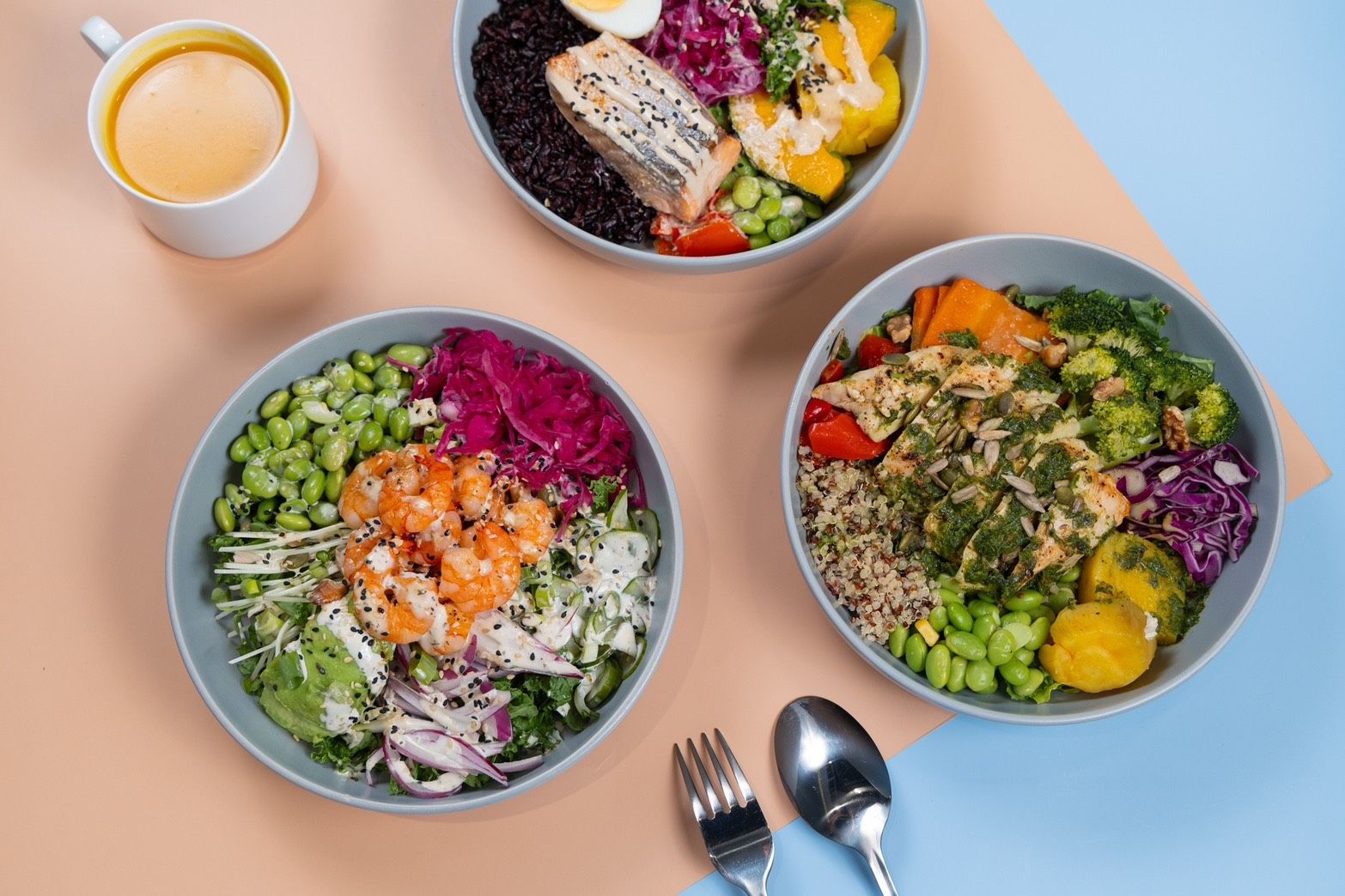 20250815-gonnaEXPRESS DREAM PLAZA店主打「原型食物、好肉好菜、快速便利」。（欣食旅提供）