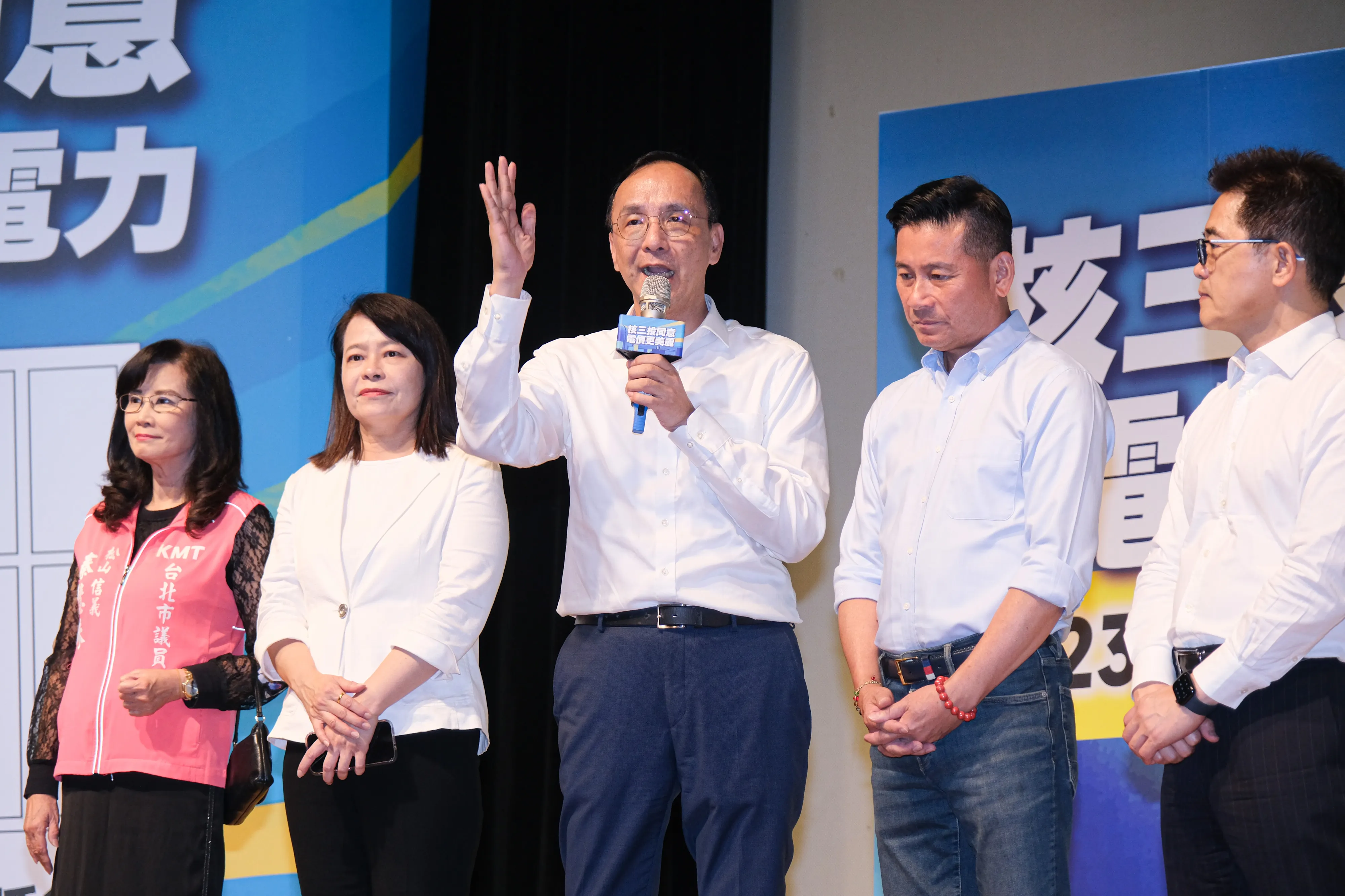 20250818-国民党主席朱立倫（中）18日、国民党の原子力三世公投説明会に出席