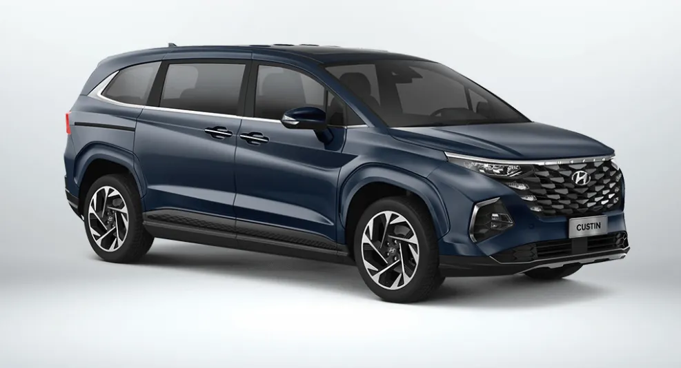 Hyundai Custin有滑門、質感更好,但售價略高,與主流休旅重疊。