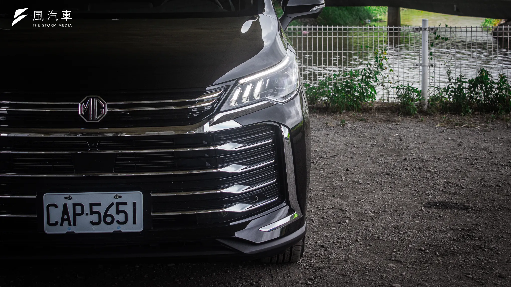 MG G50 Plus車頭有名為虎鯨之眼的LED頭燈組及無垠之海進氣壩，讓車頭有不輸豪華車的魅力。