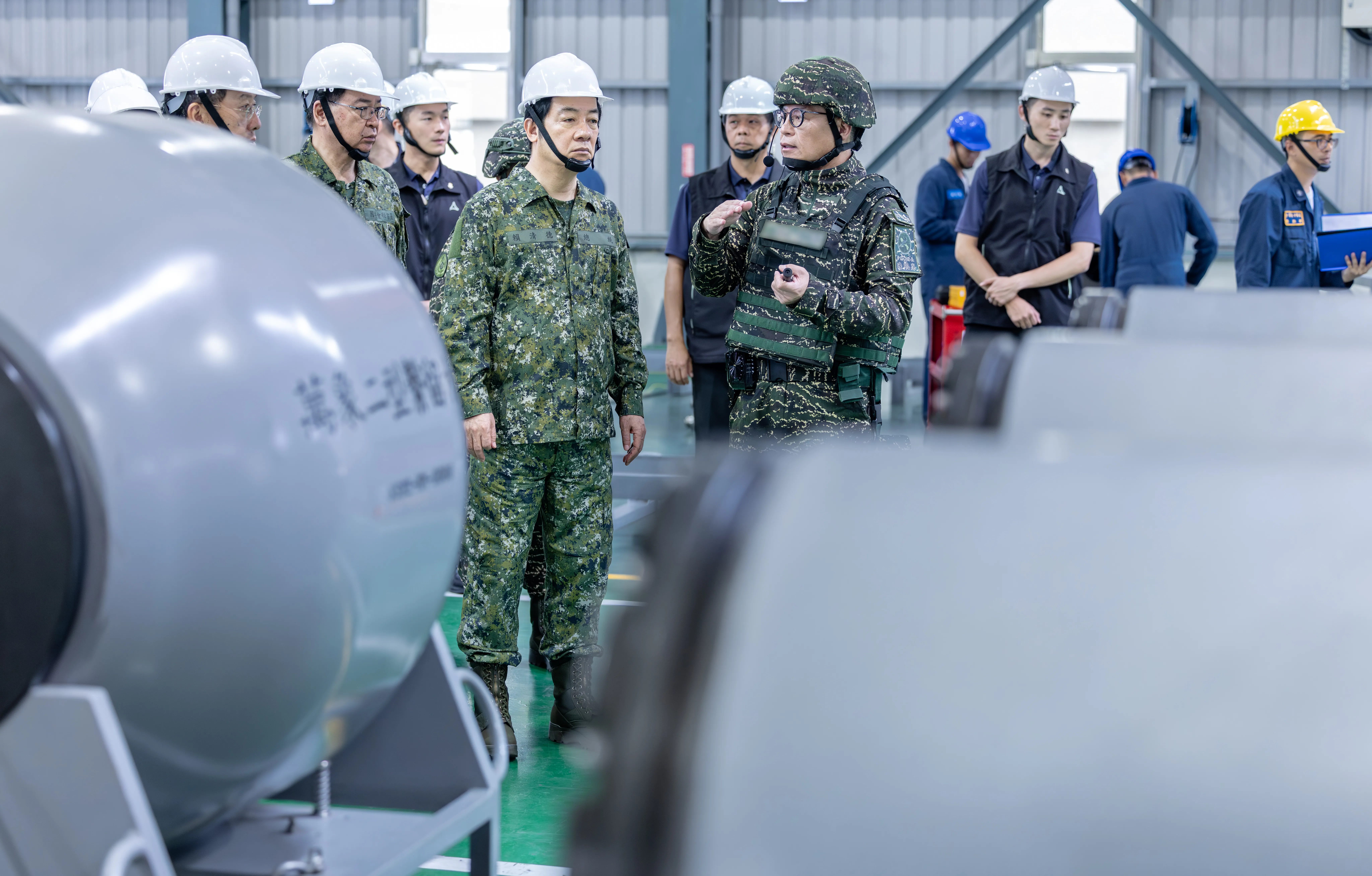 総統賴清德が「漢光41号演習−海軍防衛的布雷演習」を視察。（総統府提供）