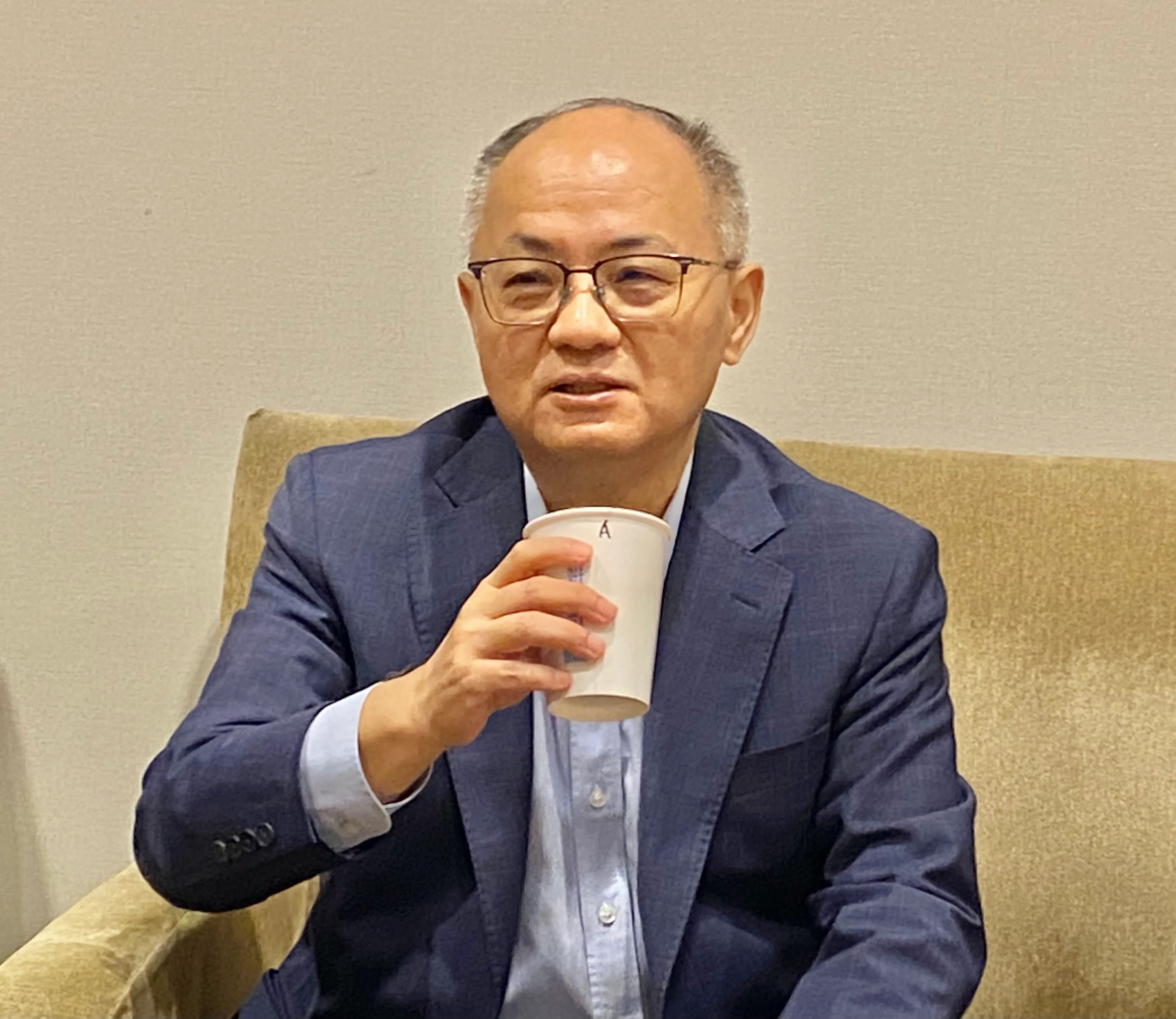 20250825一富邦金控總經理韓蔚廷，於法說會後媒體聯訪。（陳怡慈攝）