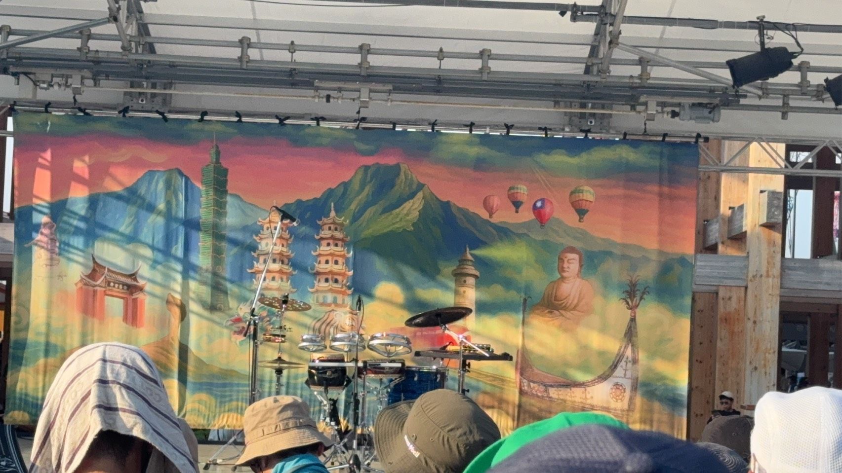 20250826-台灣文化部主策演出的《島嶼之聲：廟埕前的謝神戲》，25日於2025大阪關西世博夢洲園區戶外舞台正式登場。（黃信維攝）