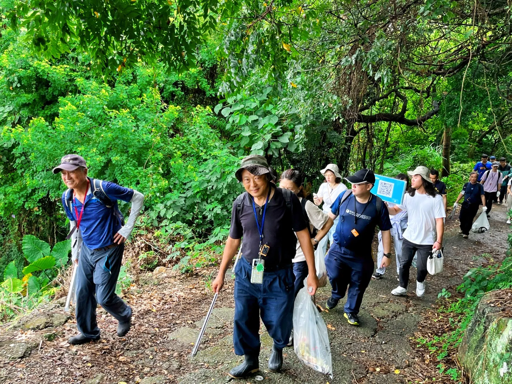活動結合淨山，將愛護文資與環境的理念化為實際行動。（圖/新北市立十三行博物館）