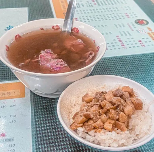 台南深夜牛肉湯推薦：阿安牛肉清湯（圖／取自IG@yukibi_010）