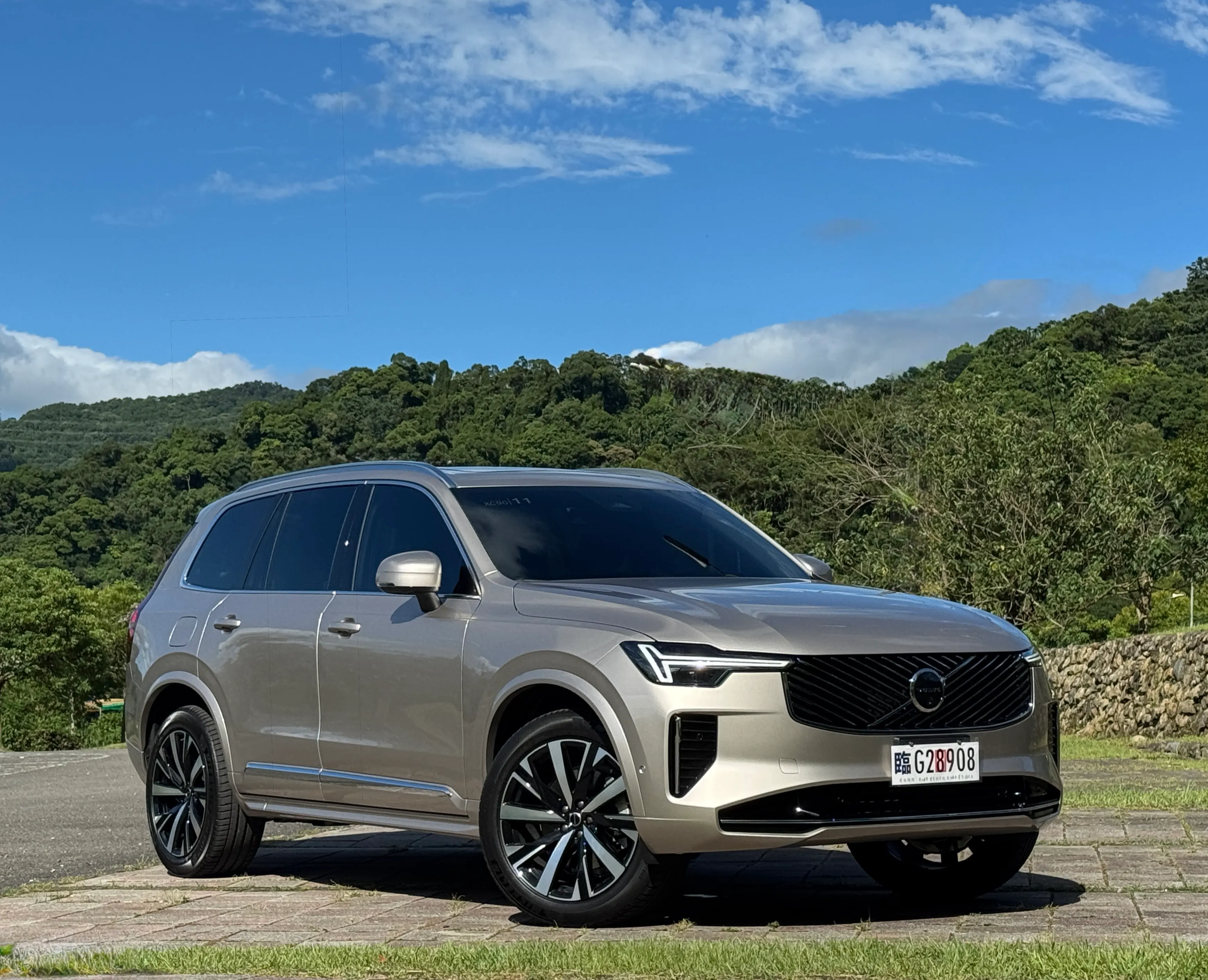 Volvo XC90方方正正的外型，會讓人有種安心感。（劉芯衣攝）