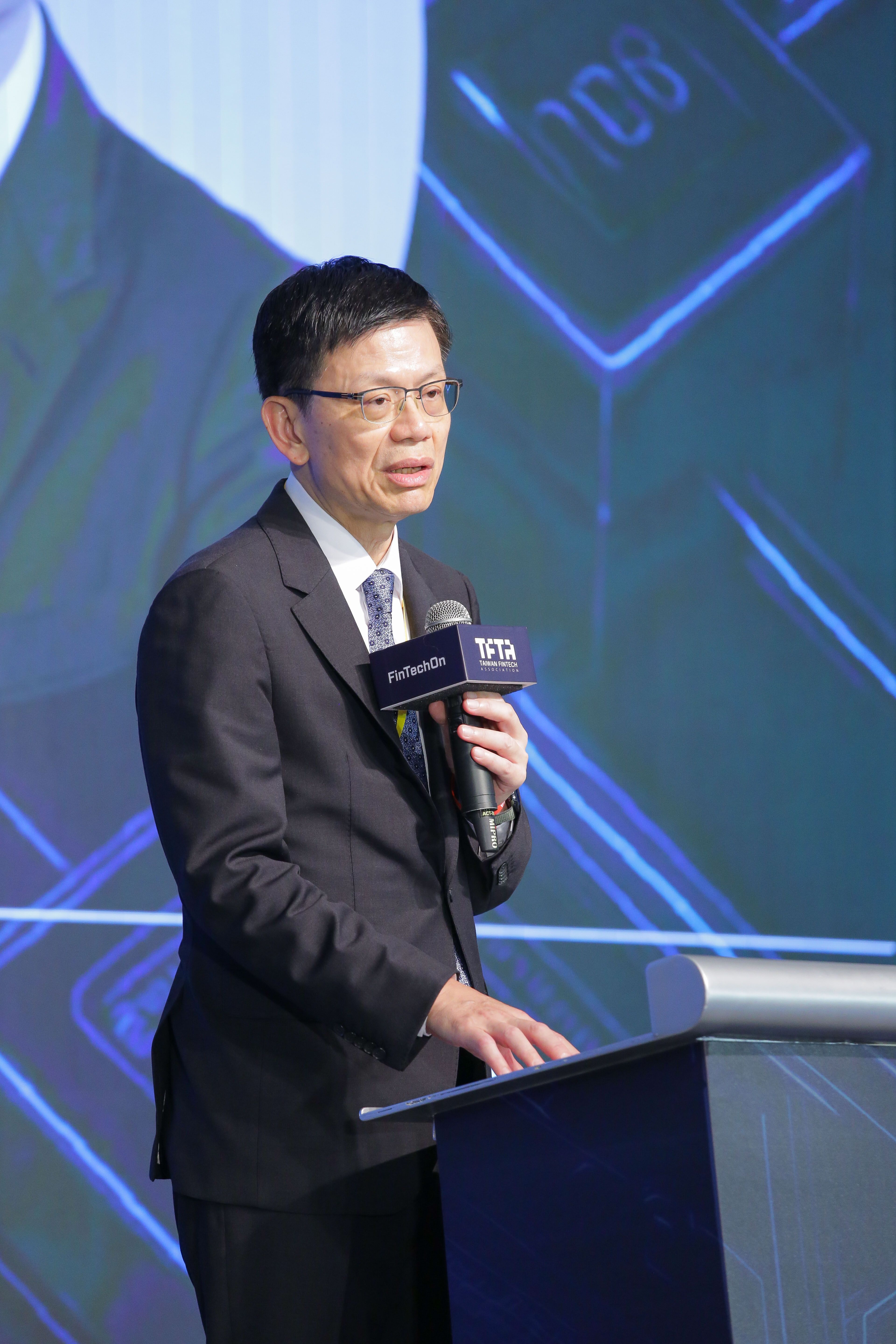 國泰投信董事長李偉正談到，供應鏈金融應是「產業乘金融」的重新設計，FinTech 將讓產業價值與金融流動真正同步，為未來創造更有秩序與韌性的發展。(TFTA提供)