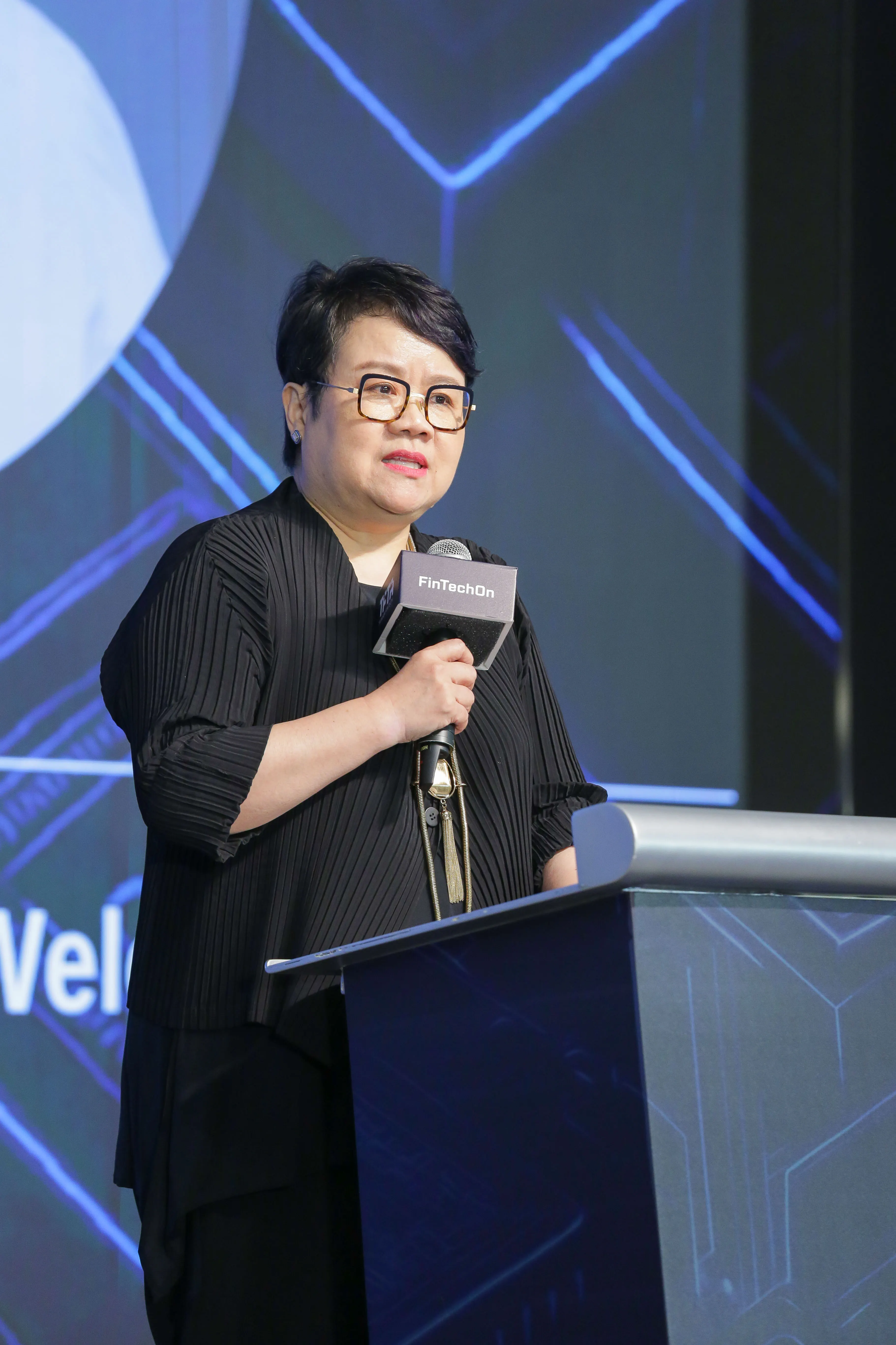 台灣金融科技協會名譽理事長蔡玉玲表示，台灣是全球科技重鎮與供應鏈核心，深知供應鏈痛點，例如：跨境支付緩慢、信任脆弱、貿易複雜及資金受困等，這些都是區塊鏈技術與AI能帶來改變的。（TFTA提供）