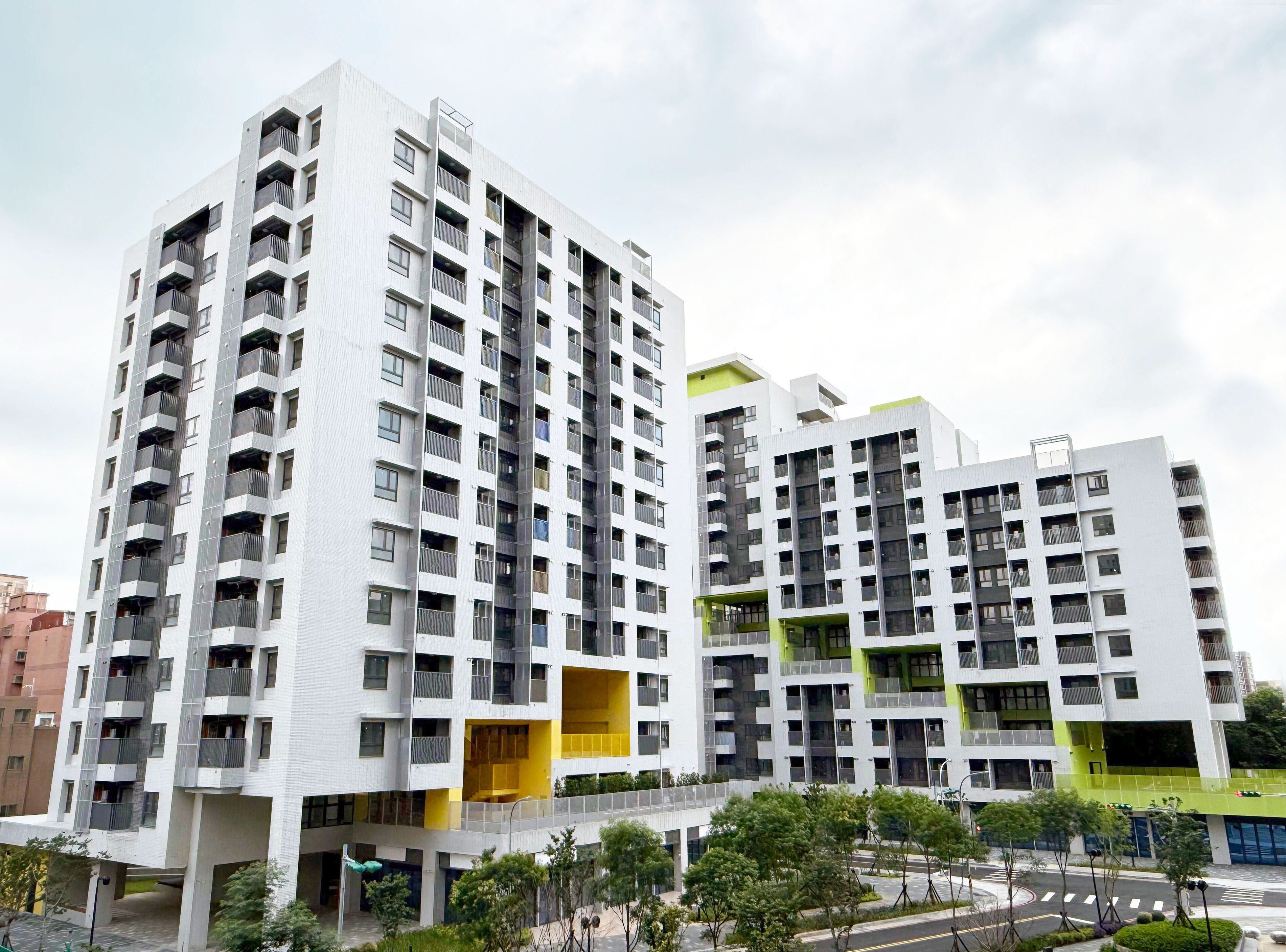 新北三峽國光段(二期)青年社會住宅新建統包工程，榮獲特優獎。圖/新北市政府城鄉發展局提供